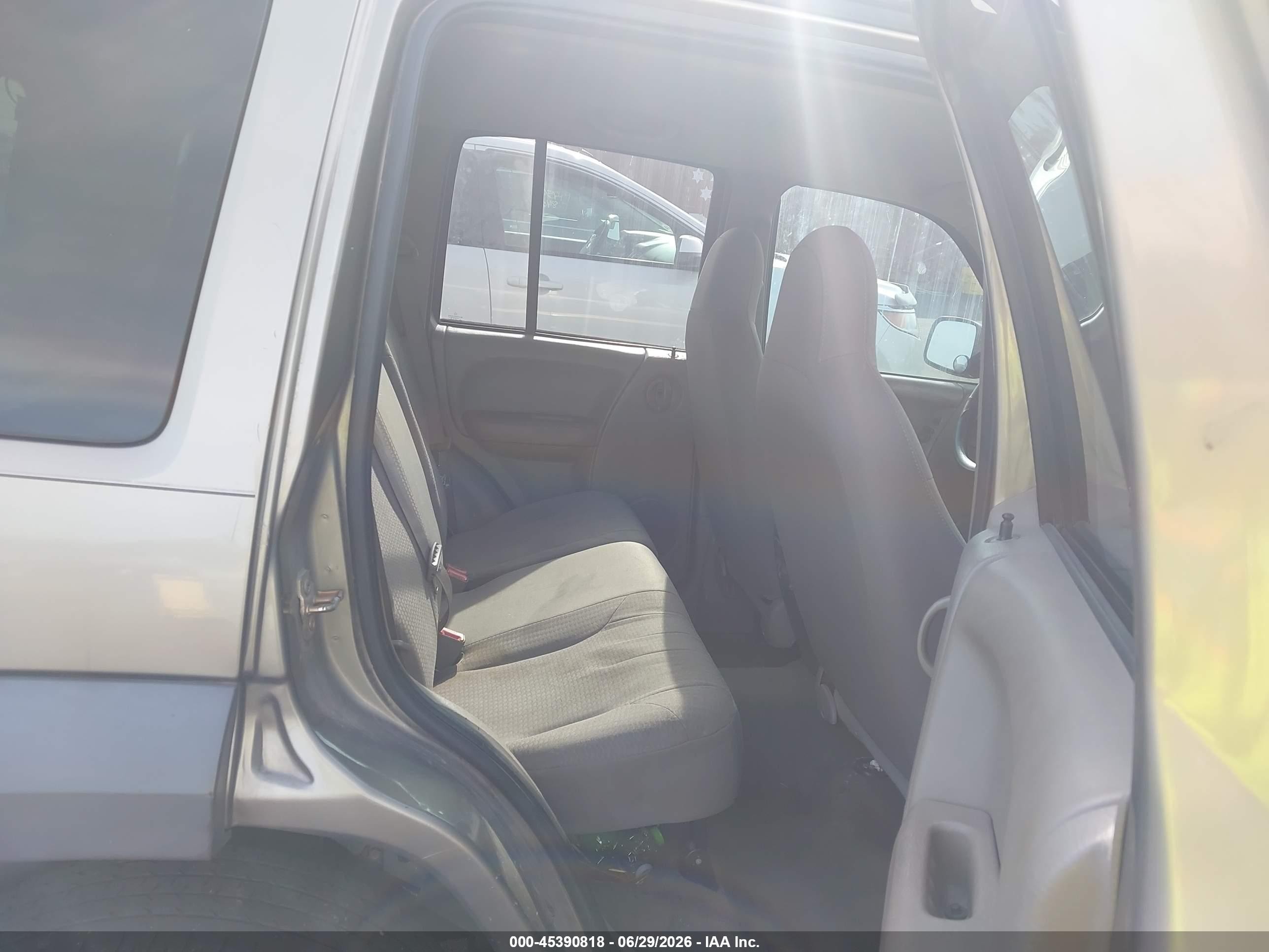 2006 Jeep Liberty Sport Brown vin: 1J4GL48K26W248124