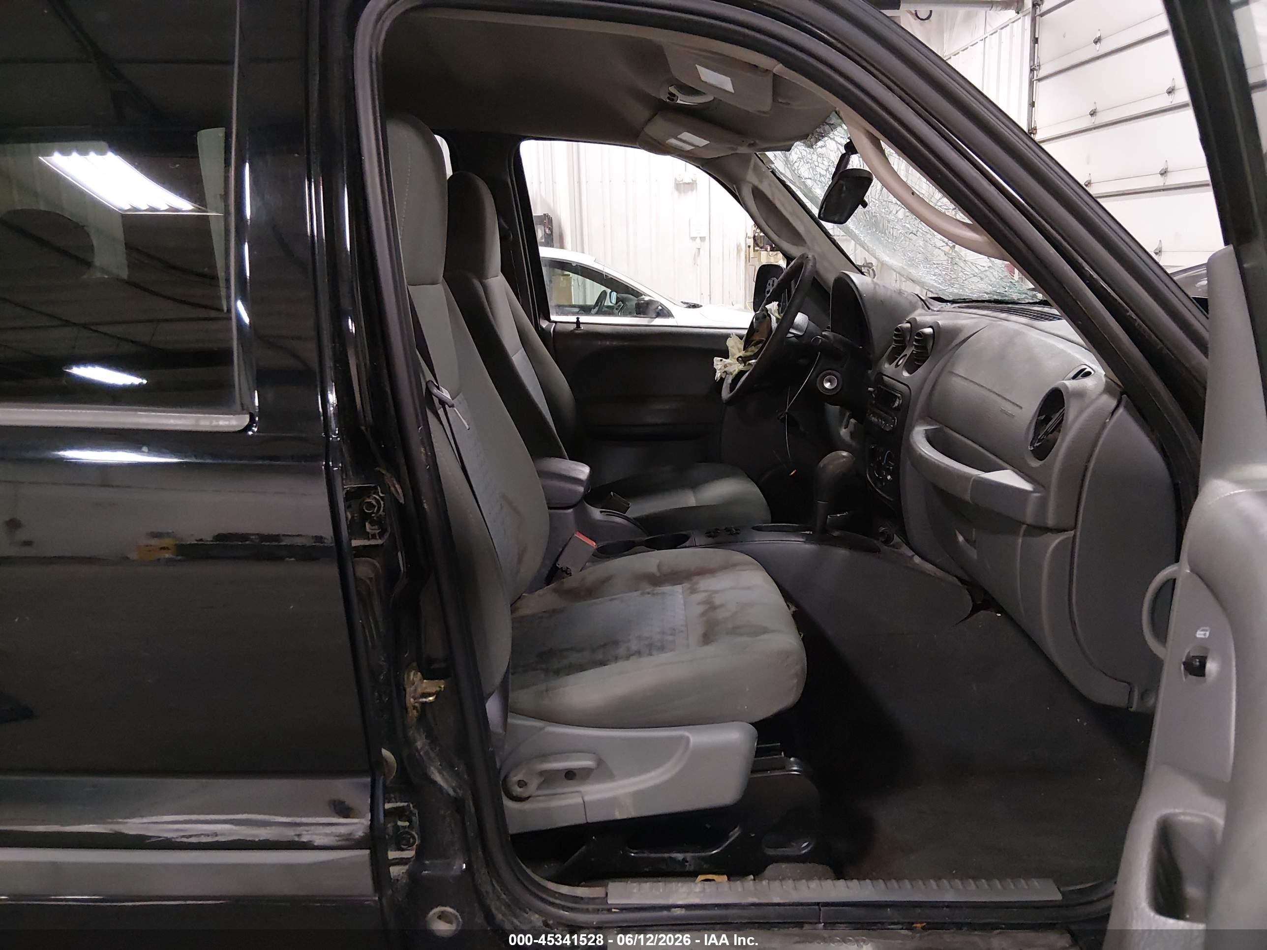2007 Jeep Liberty Sport Black vin: 1J4GL48K27W652641