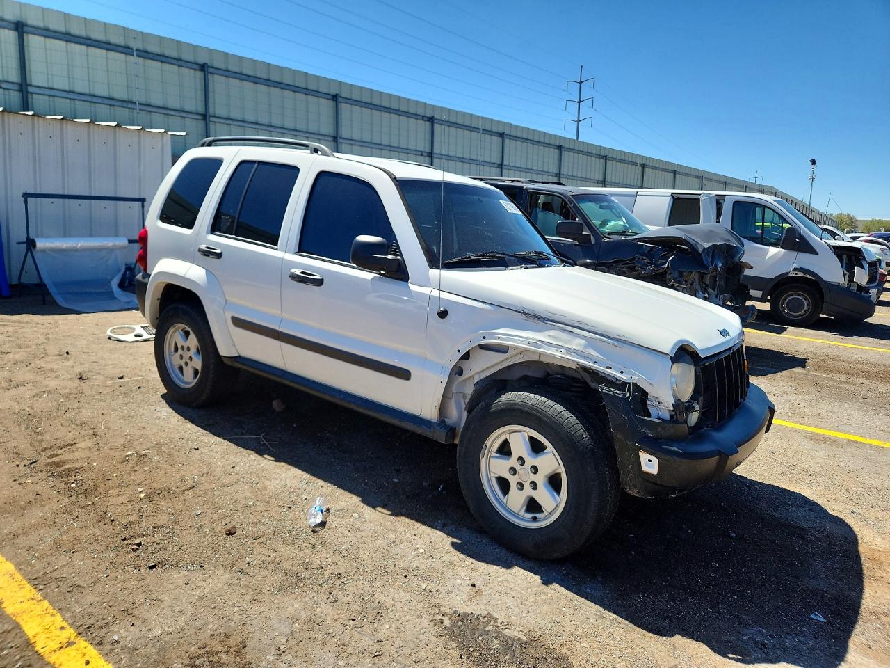 2007 Jeep Liberty Sport White vin: 1J4GL48K27W715737