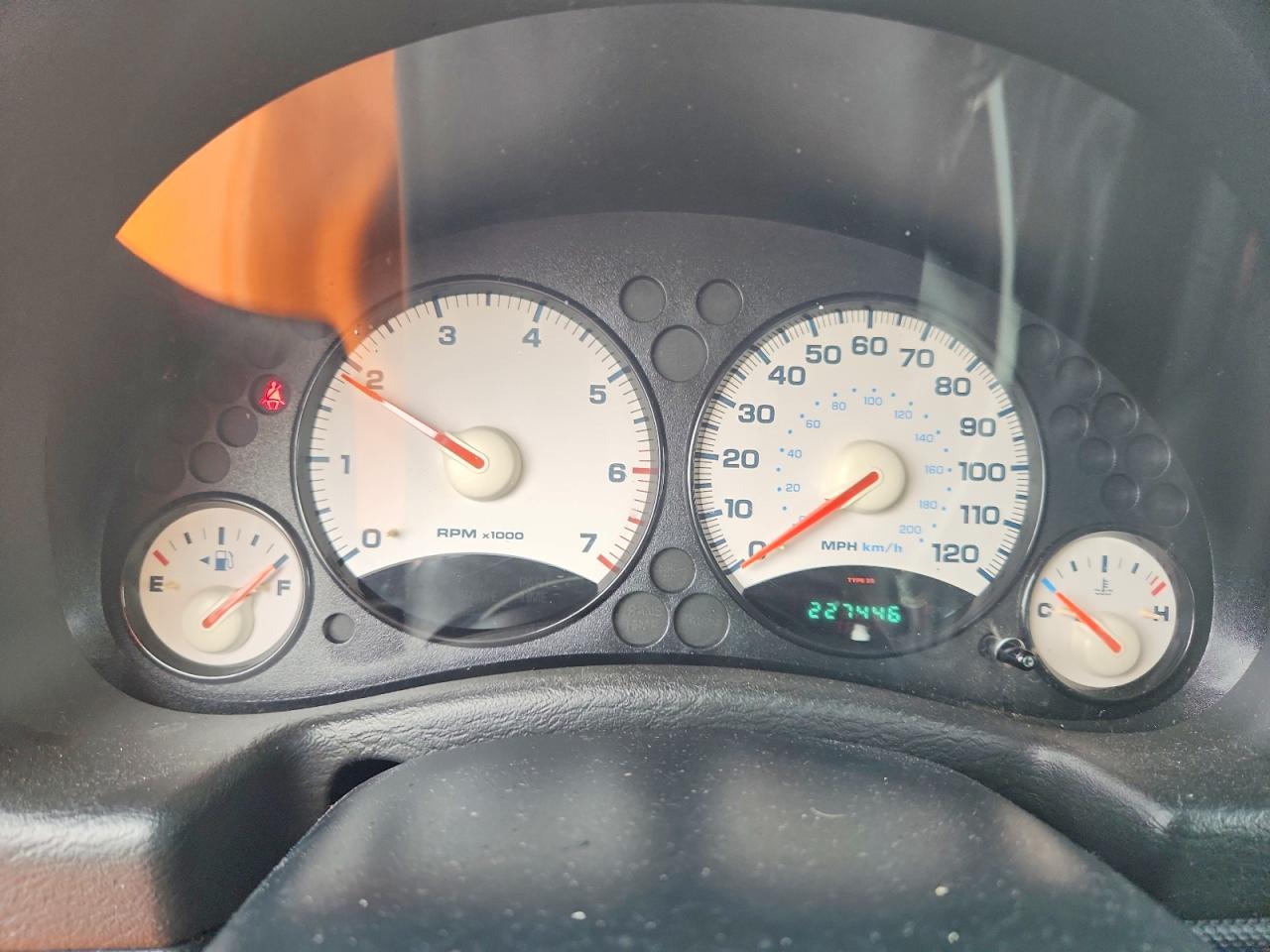 2002 Jeep Liberty Sport Red vin: 1J4GL48K32W294104