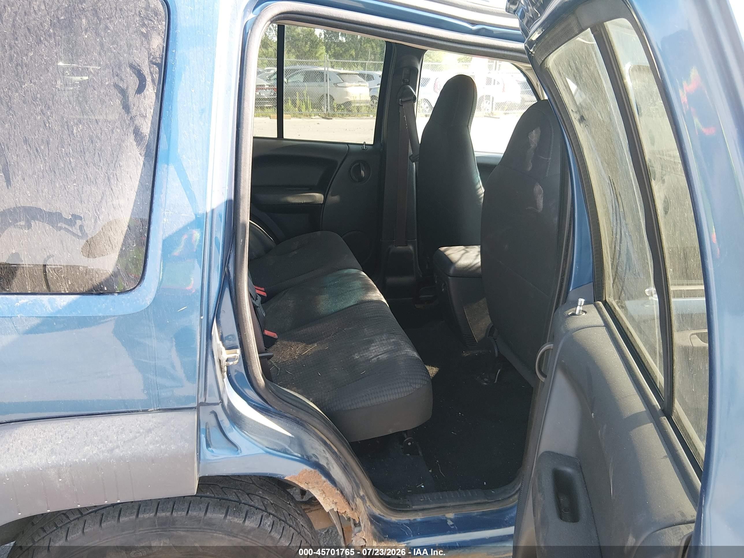 2003 Jeep Liberty Sport Blue vin: 1J4GL48K33W505867