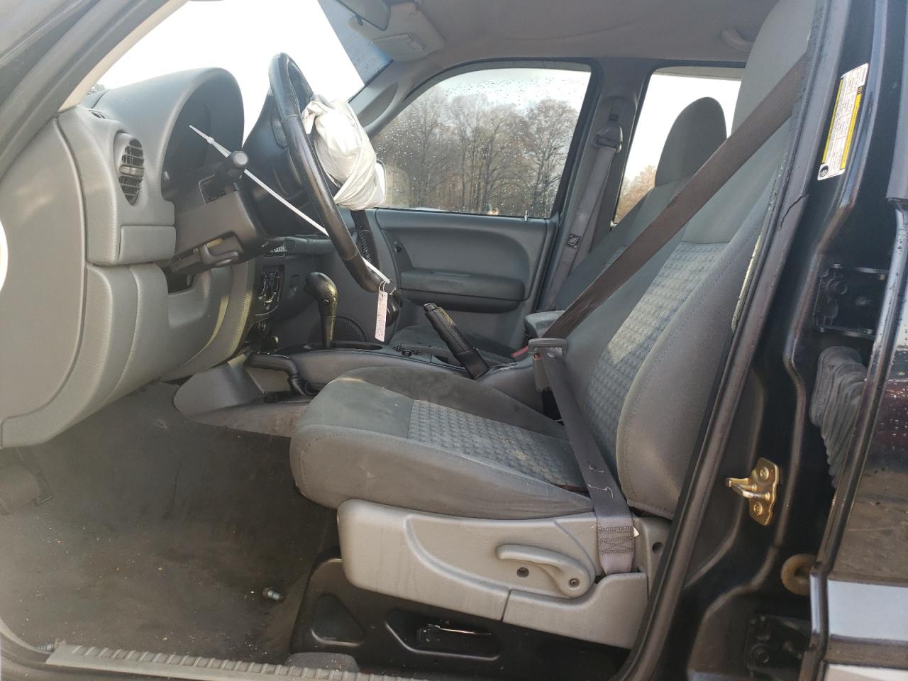 2005 Jeep Liberty Sport Black vin: 1J4GL48K35W508514