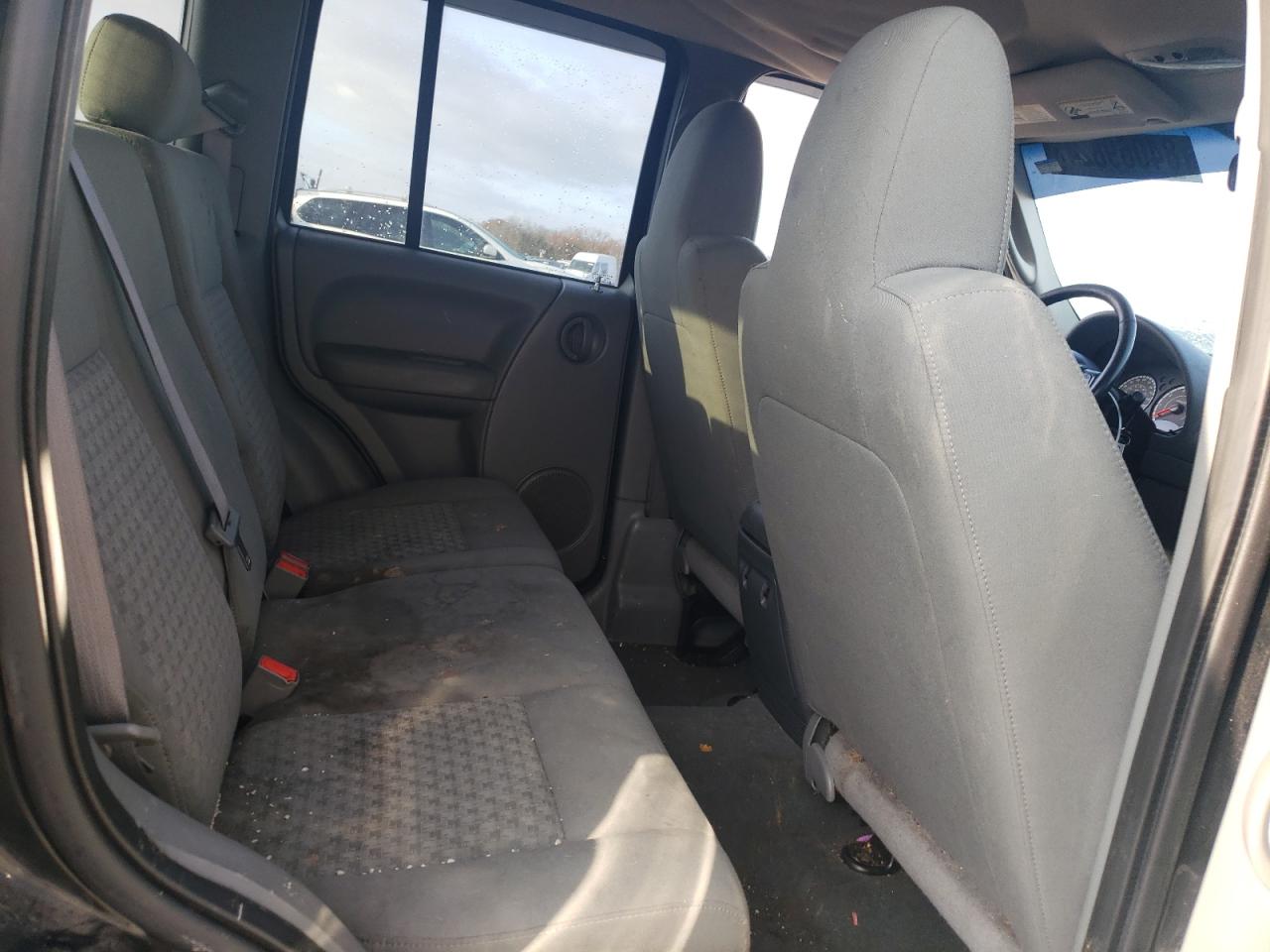 2005 Jeep Liberty Sport Black vin: 1J4GL48K35W508514