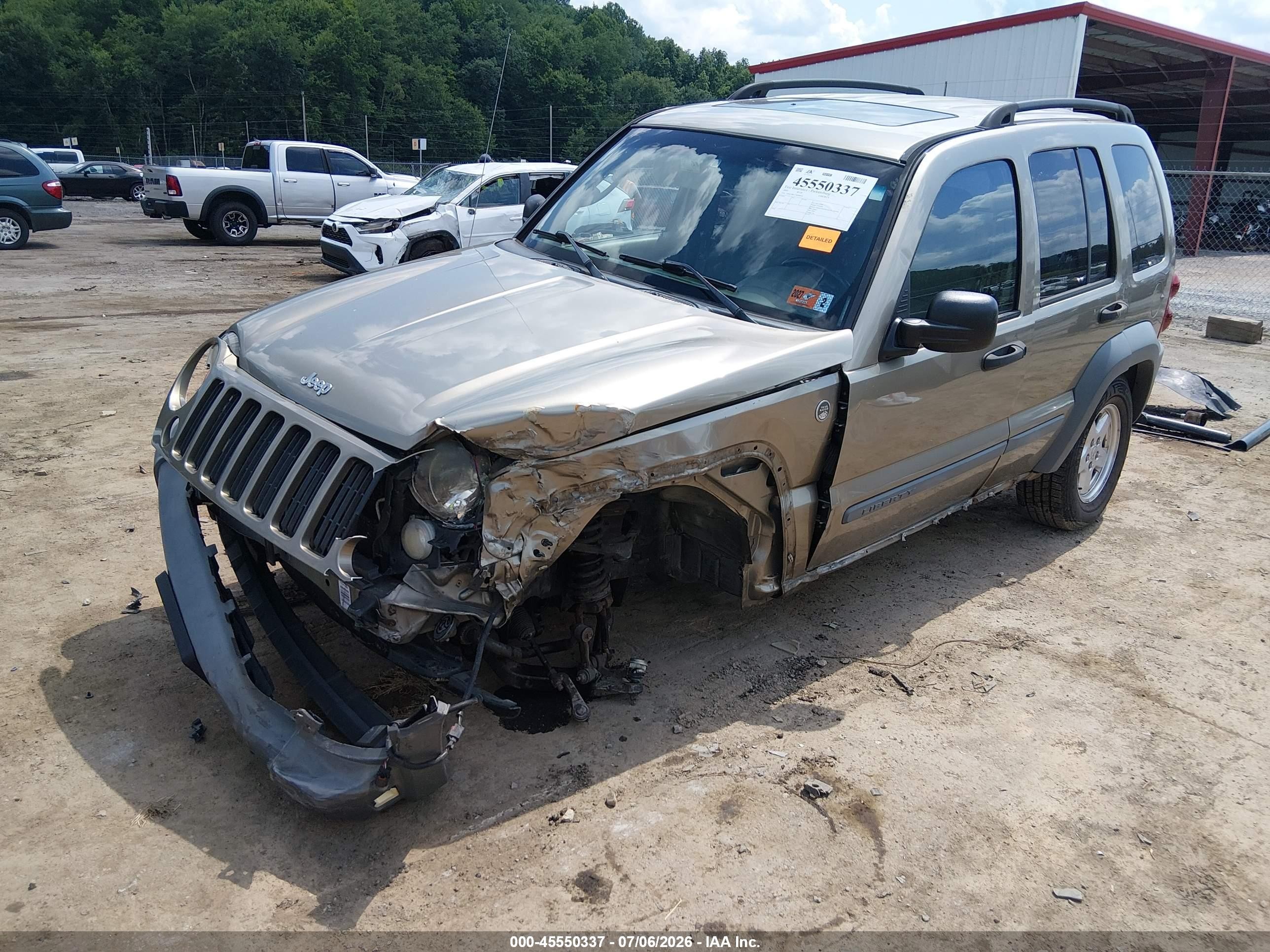2005 Jeep Liberty Sport Silver vin: 1J4GL48K35W698430