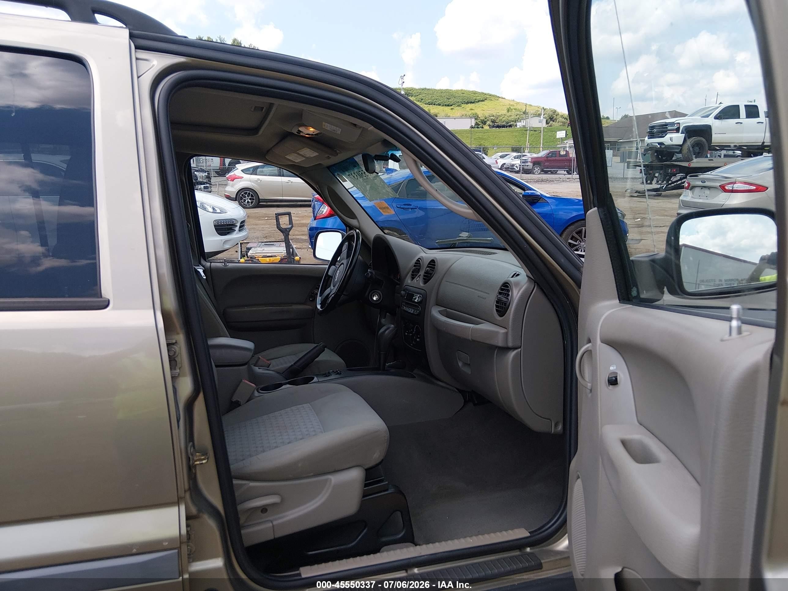 2005 Jeep Liberty Sport Silver vin: 1J4GL48K35W698430