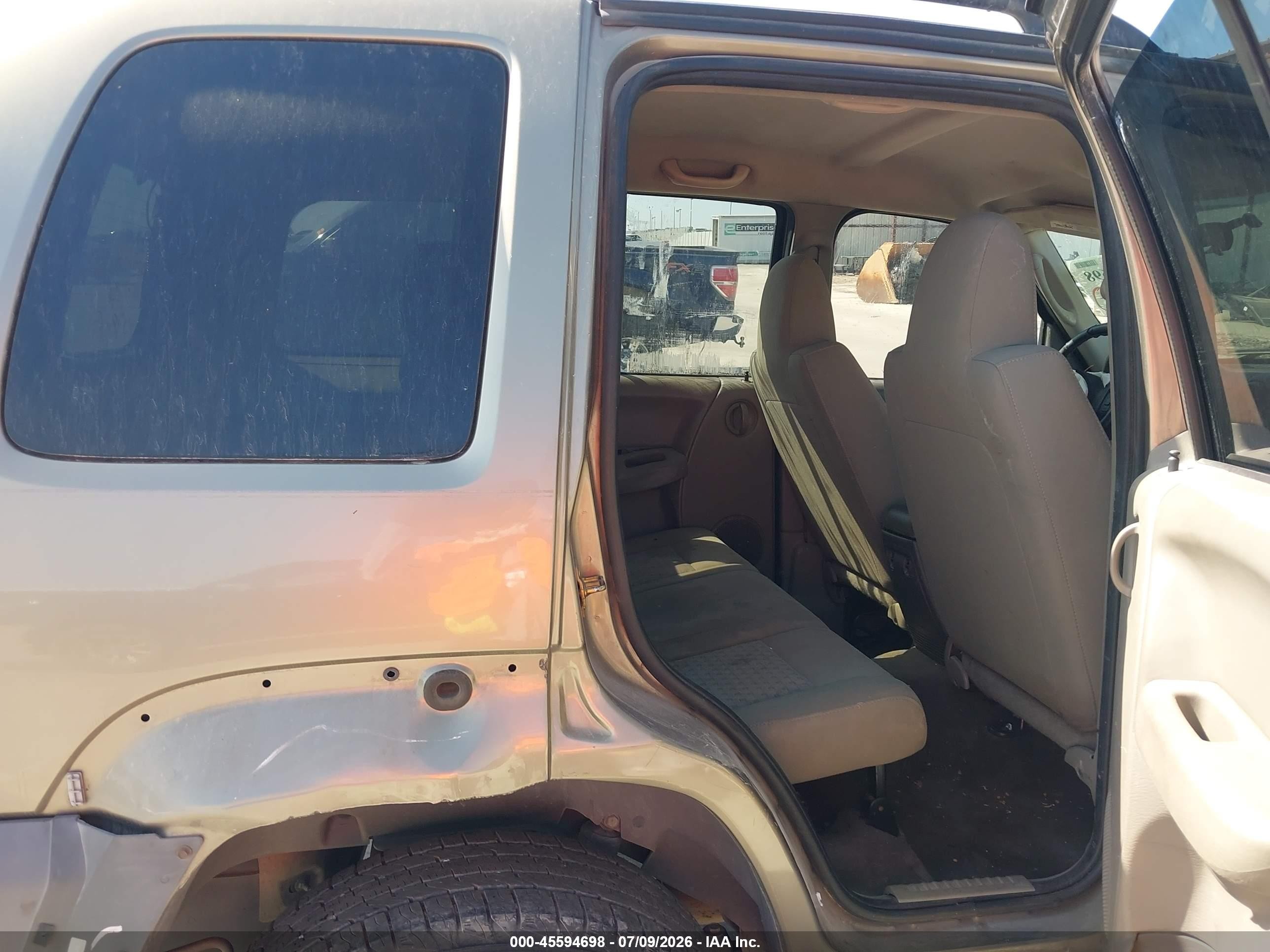 2006 Jeep Liberty Sport Beige vin: 1J4GL48K36W107885