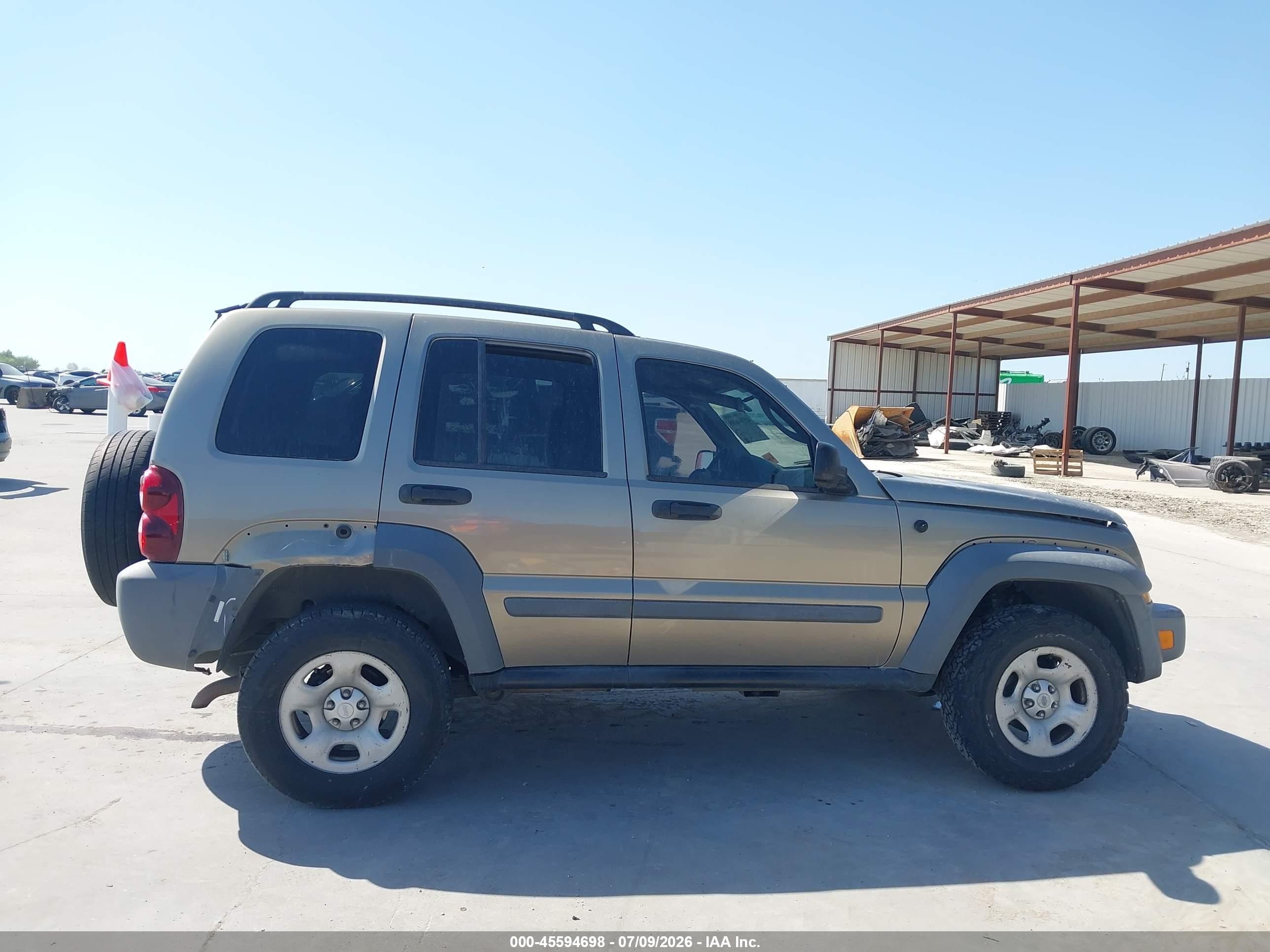2006 Jeep Liberty Sport Beige vin: 1J4GL48K36W107885
