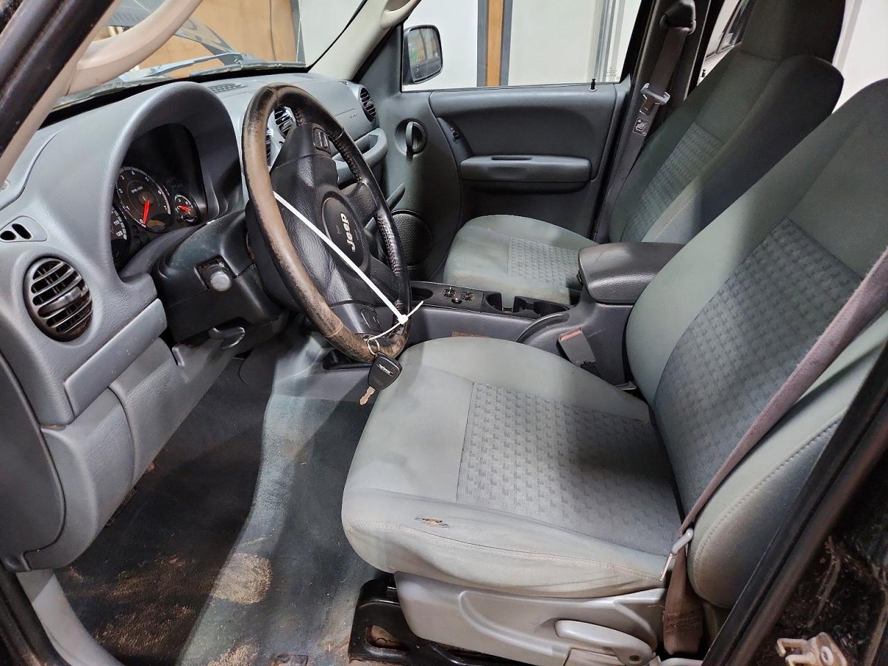 2007 Jeep Liberty Sport Black vin: 1J4GL48K37W710613
