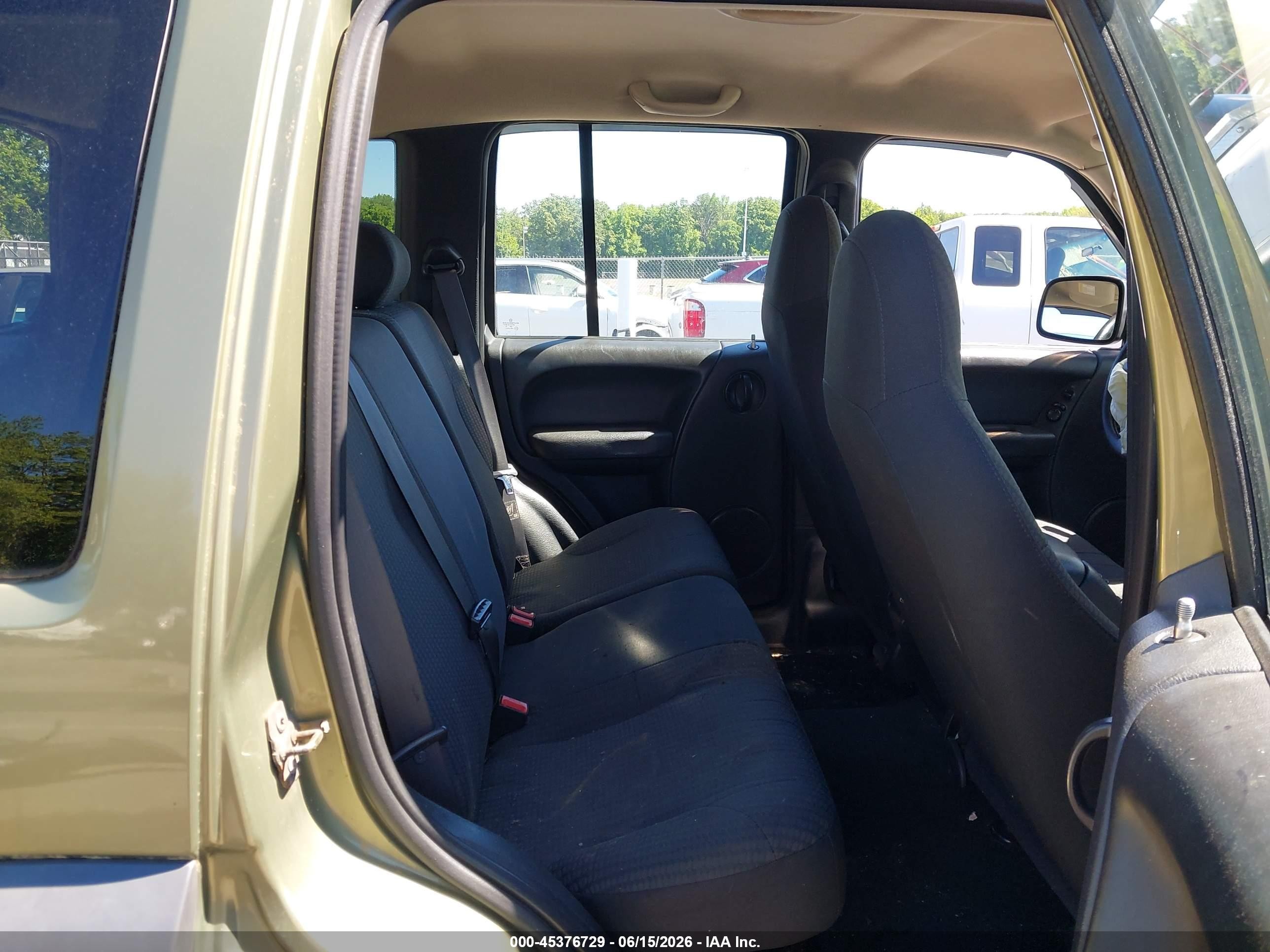 2003 Jeep Liberty Sport Green vin: 1J4GL48K43W625810