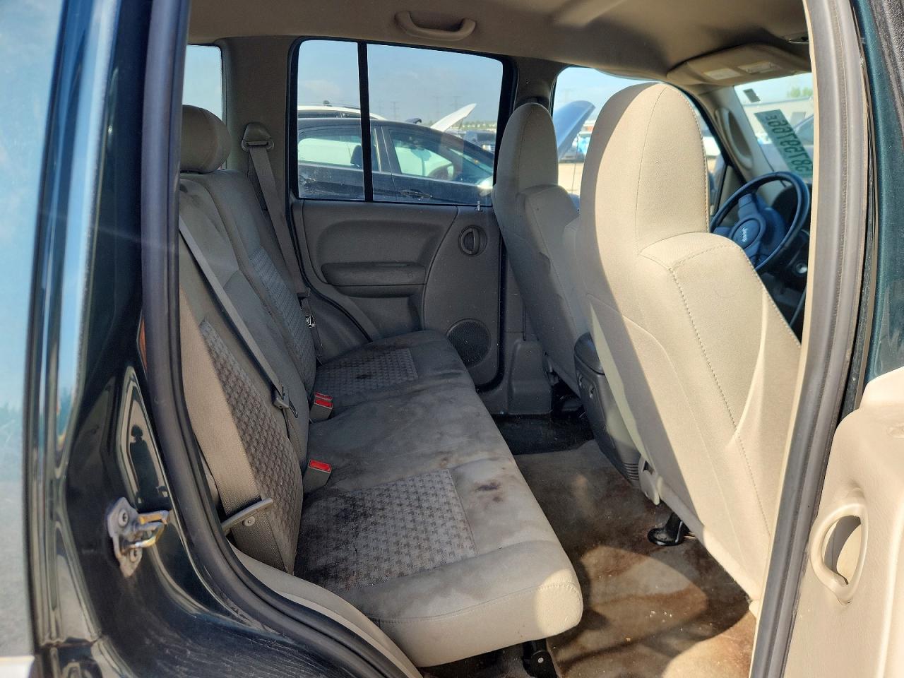 2005 Jeep Liberty Sport Green vin: 1J4GL48K45W599809