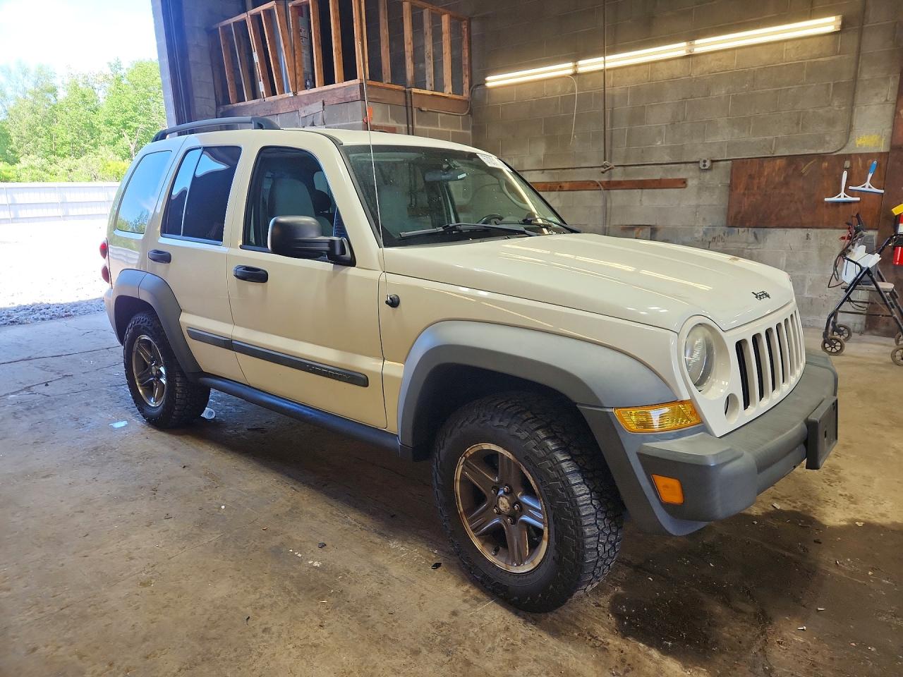 2007 Jeep Liberty Sport White vin: 1J4GL48K47W539435
