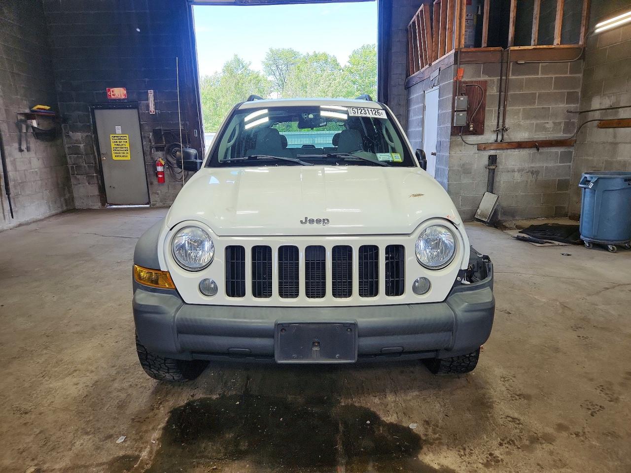 2007 Jeep Liberty Sport White vin: 1J4GL48K47W539435