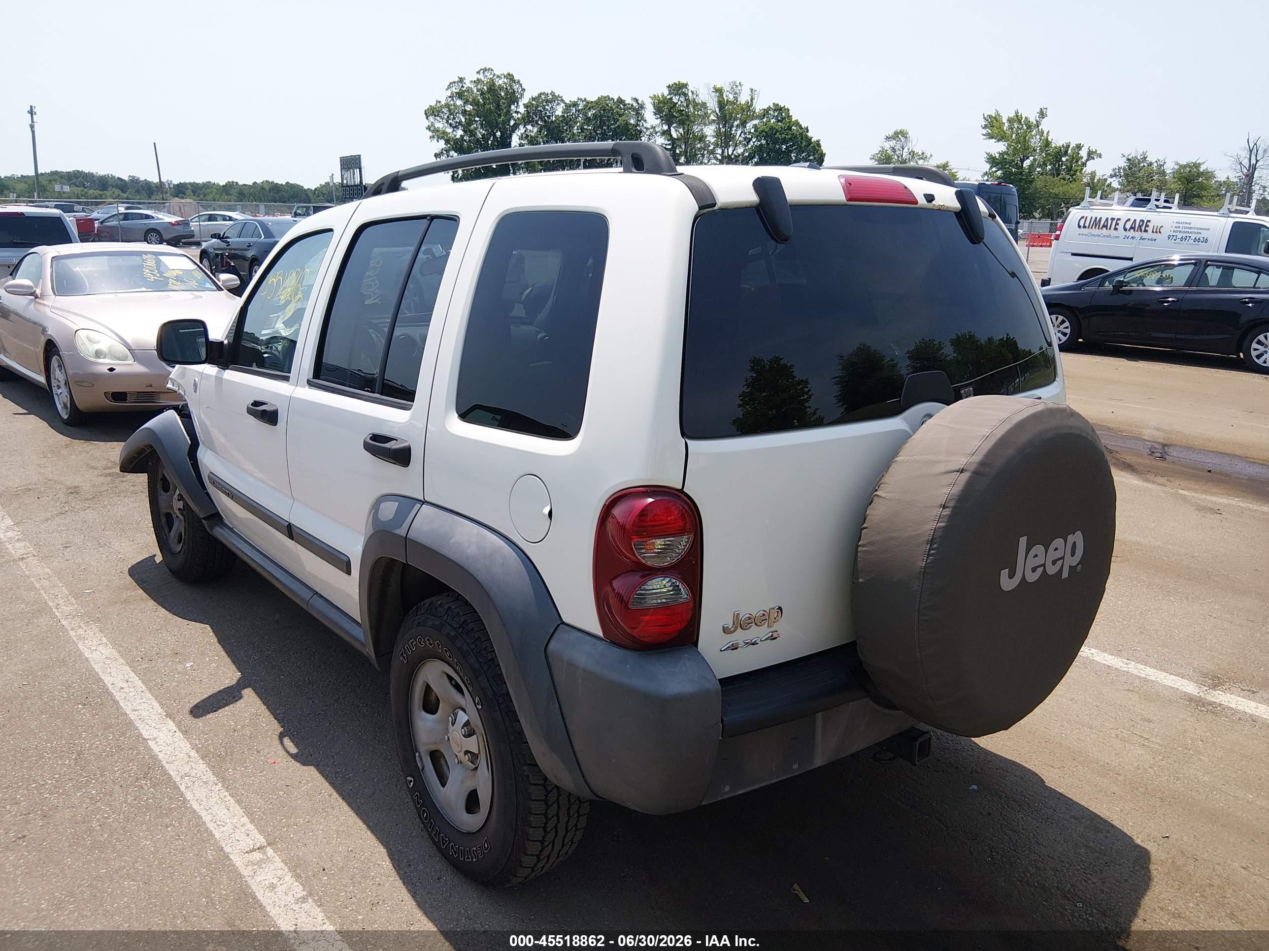 2007 Jeep Liberty Sport White vin: 1J4GL48K47W707154