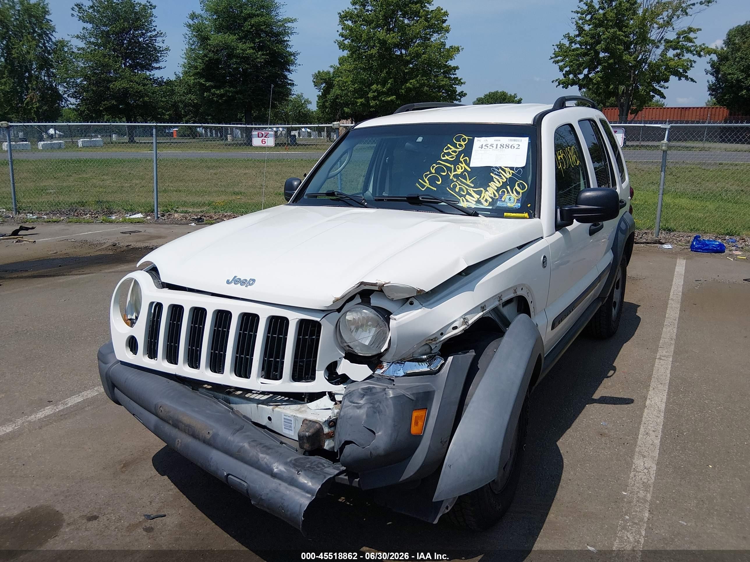2007 Jeep Liberty Sport White vin: 1J4GL48K47W707154