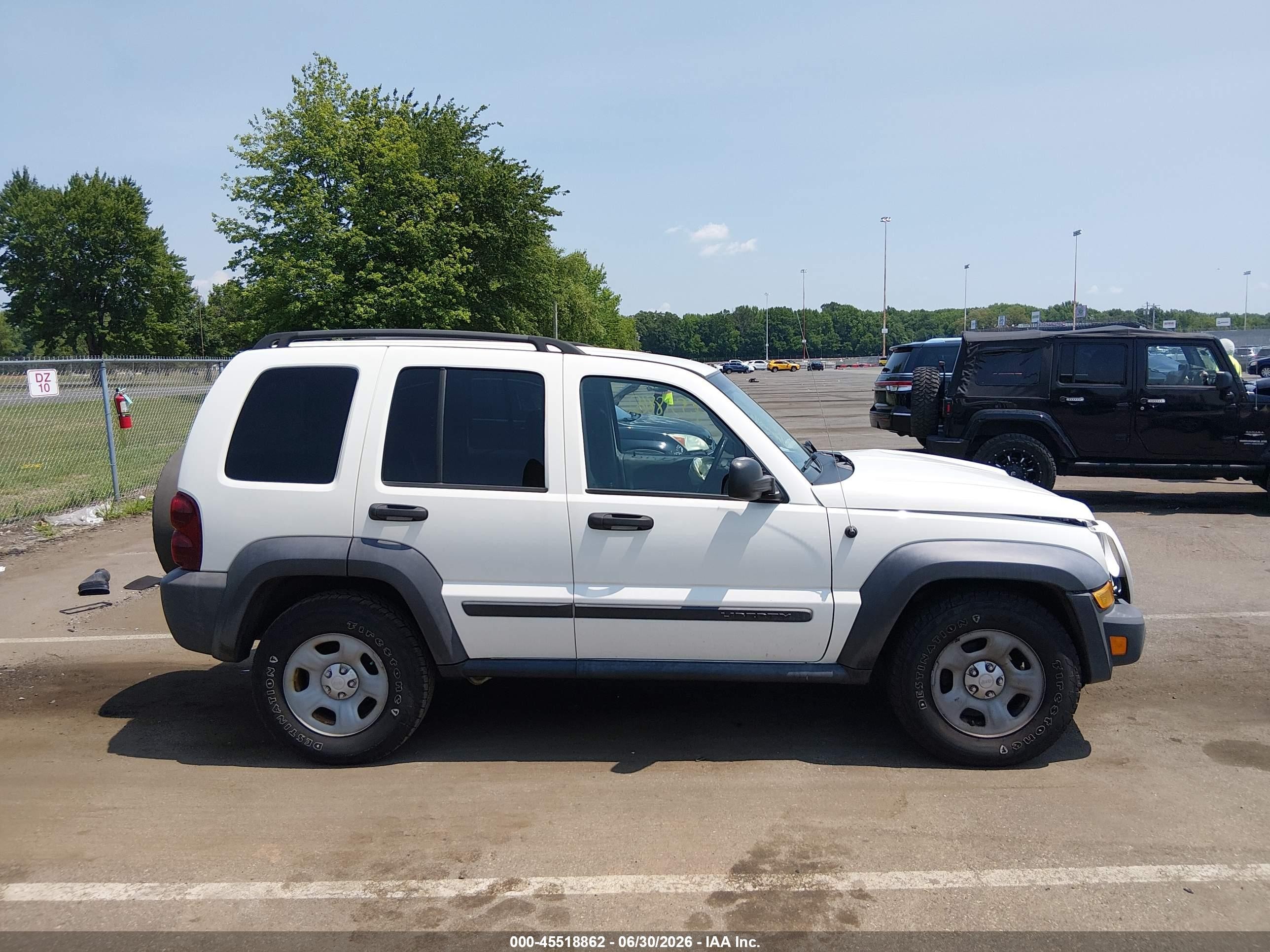 2007 Jeep Liberty Sport White vin: 1J4GL48K47W707154