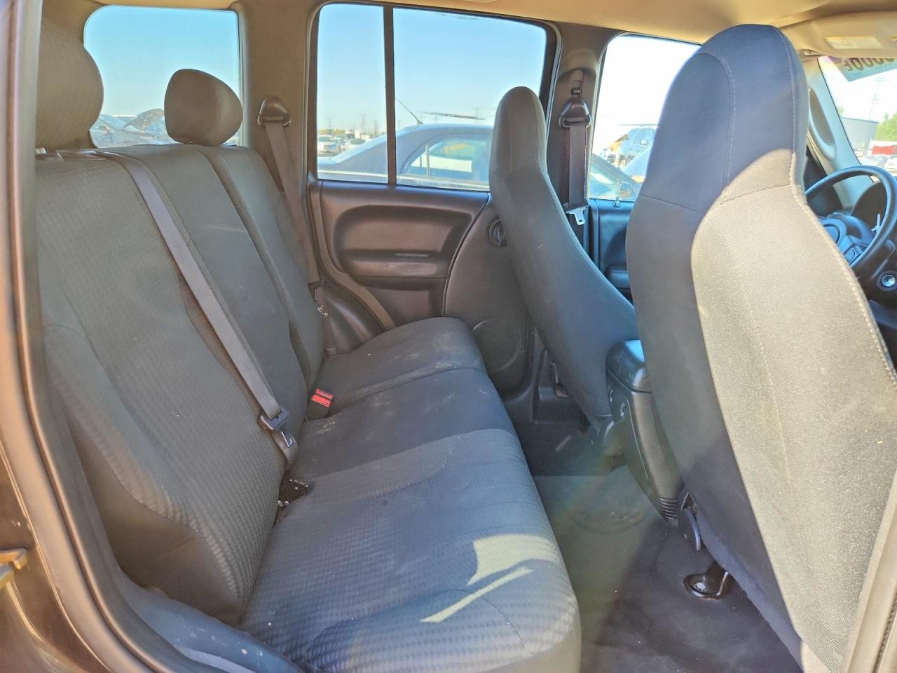 2004 Jeep Liberty Sport Black vin: 1J4GL48K54W259616