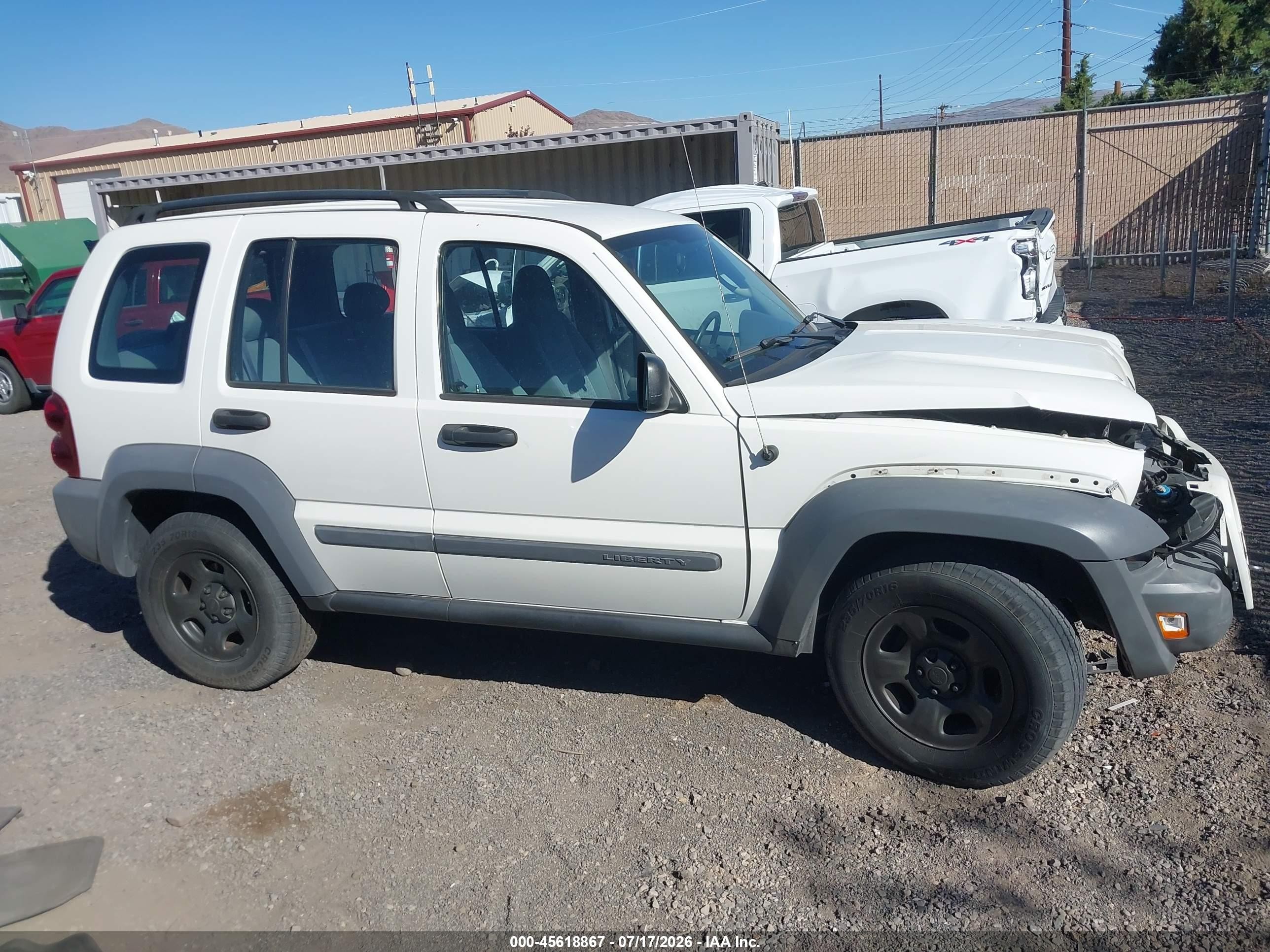 2005 Jeep Liberty Sport White vin: 1J4GL48K55W502049