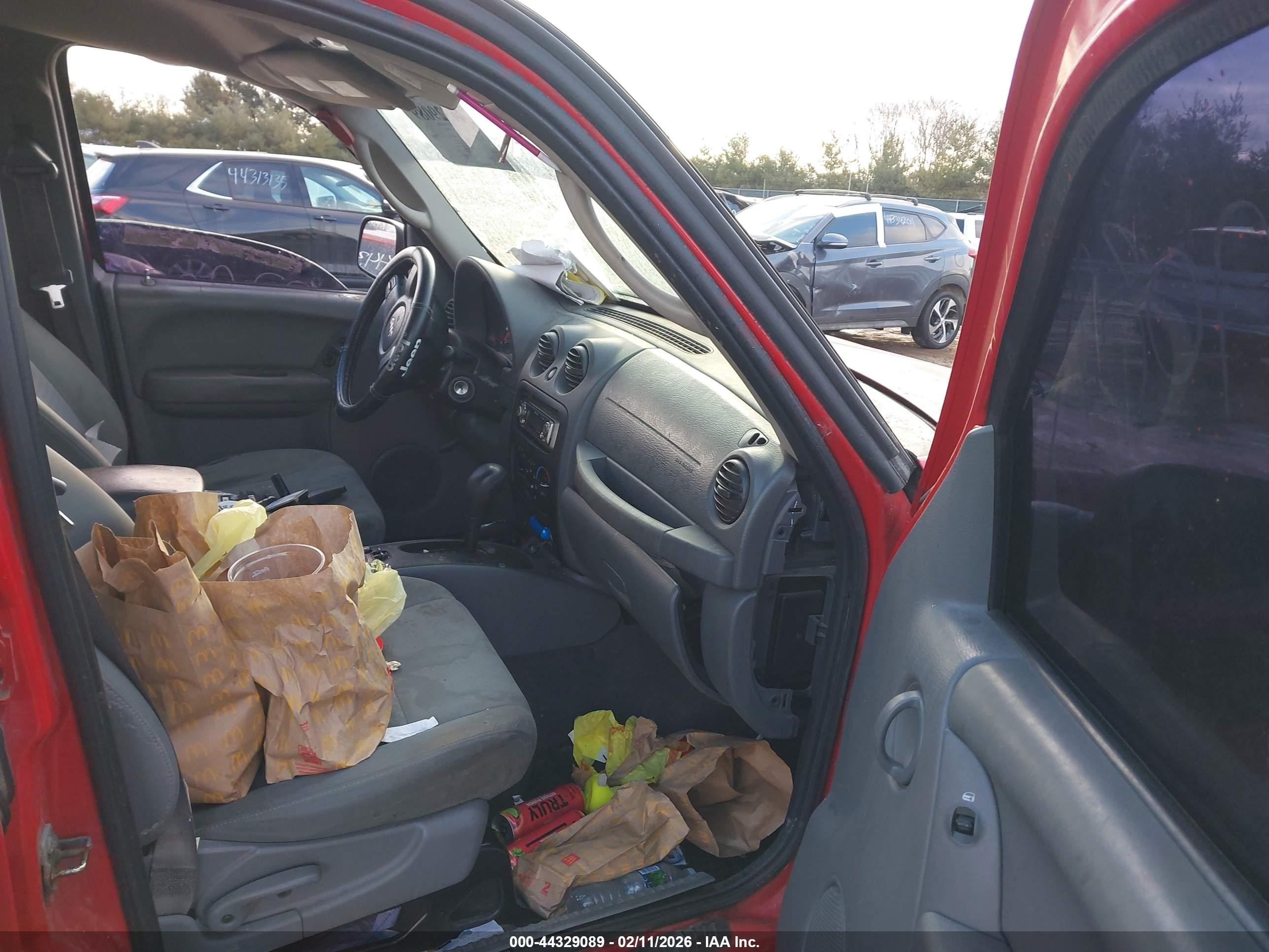 2005 Jeep Liberty Sport Красный vin: 1J4GL48K55W609232