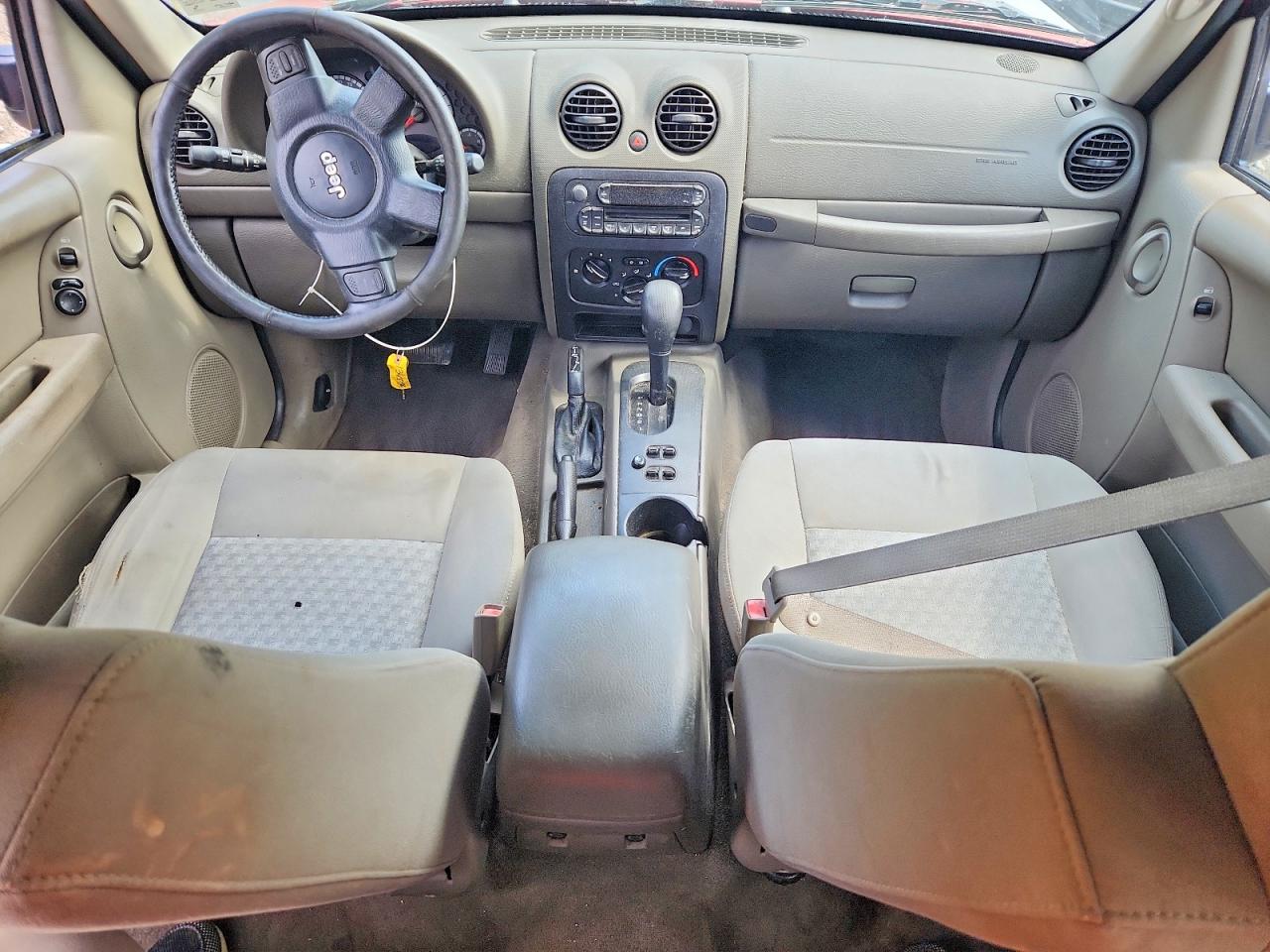 2005 Jeep Liberty Sport Red vin: 1J4GL48K55W658768