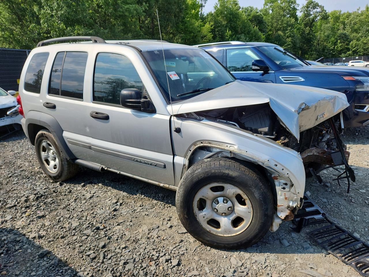 2005 Jeep Liberty Sport Silver vin: 1J4GL48K55W667065