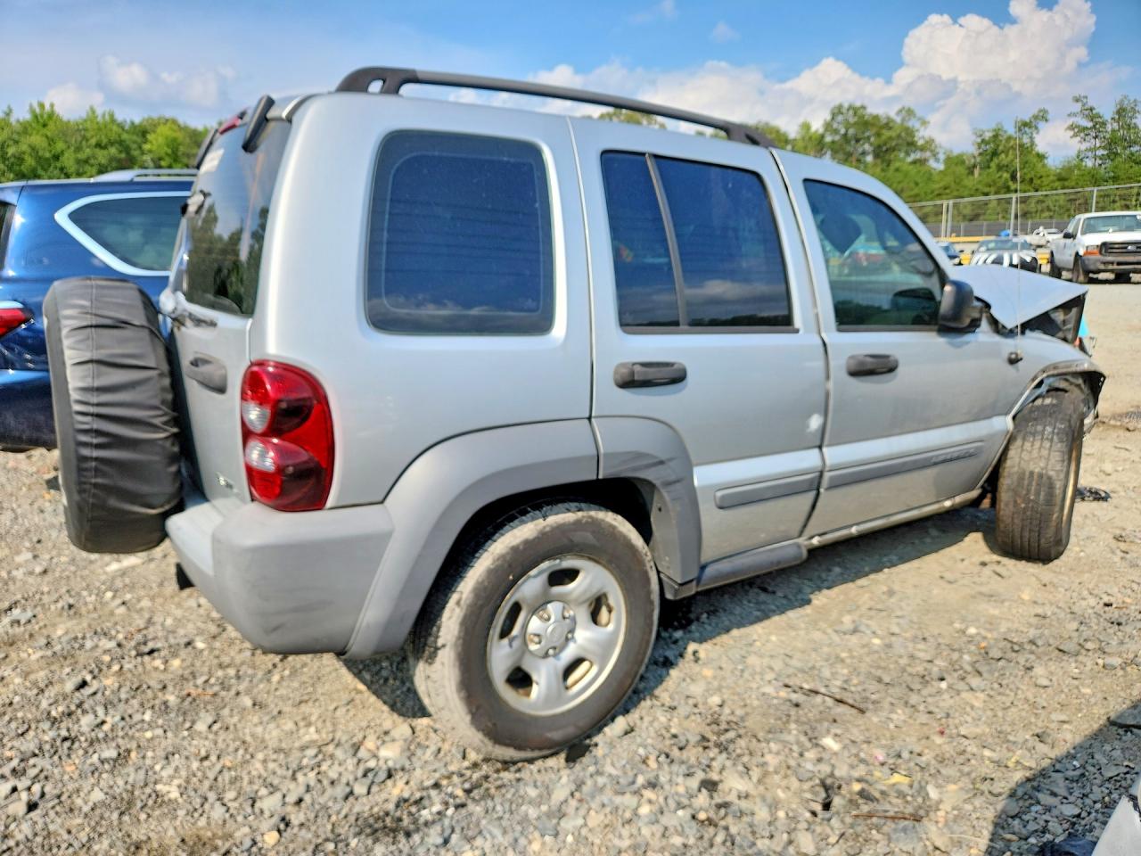 2005 Jeep Liberty Sport Silver vin: 1J4GL48K55W667065