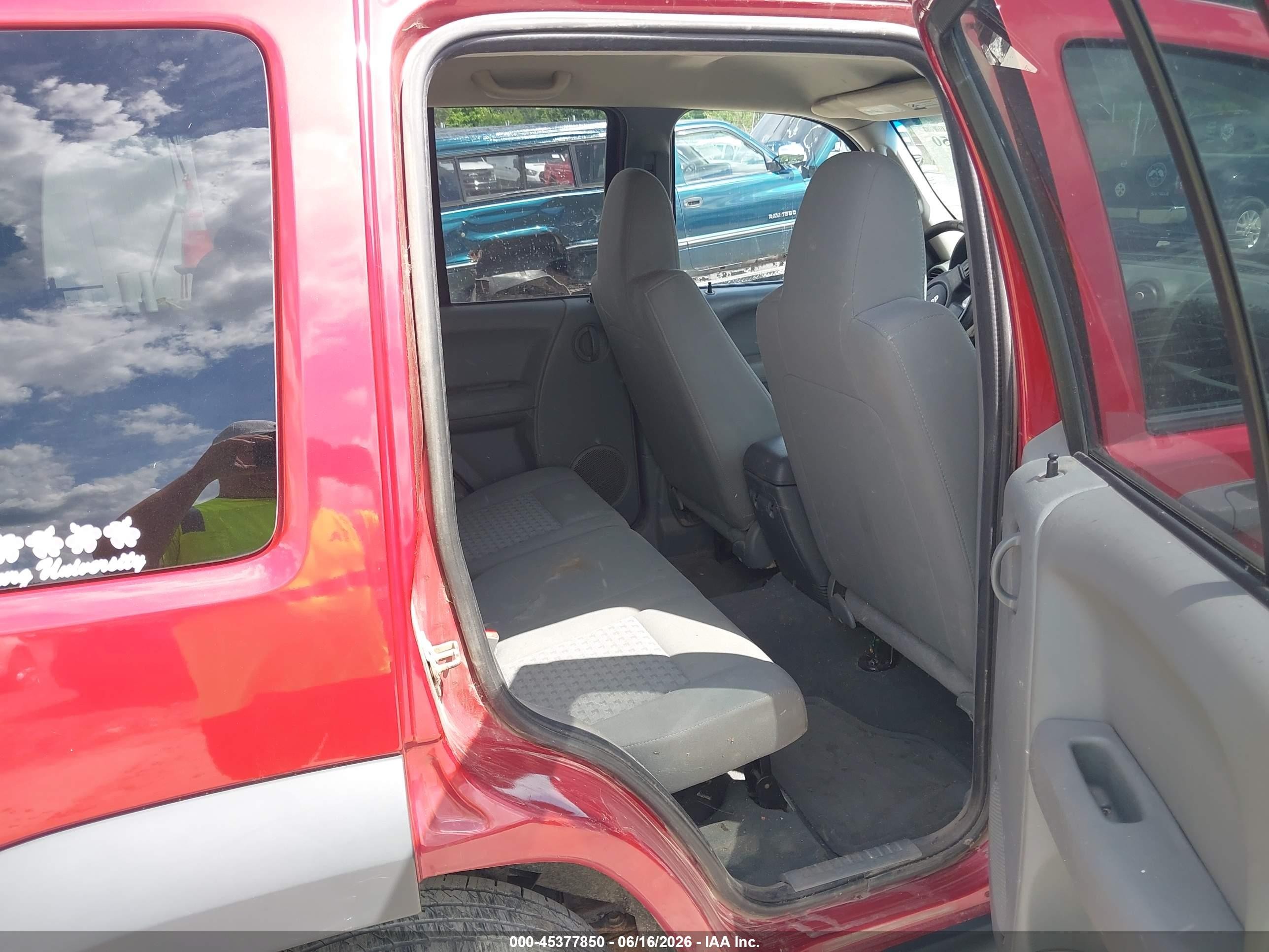 2006 Jeep Liberty Sport Red vin: 1J4GL48K56W209107