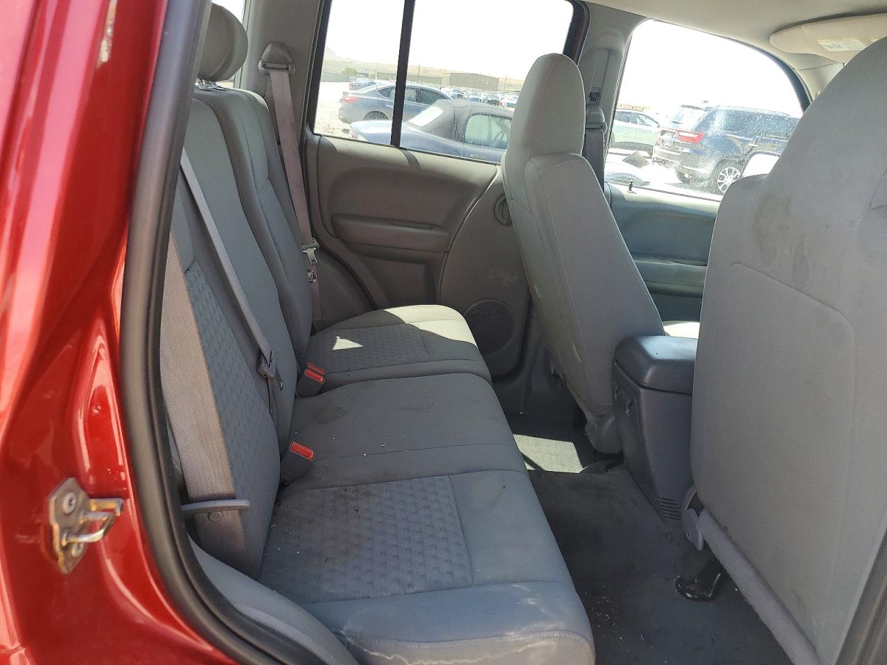 2006 Jeep Liberty Sport Red vin: 1J4GL48K56W249686