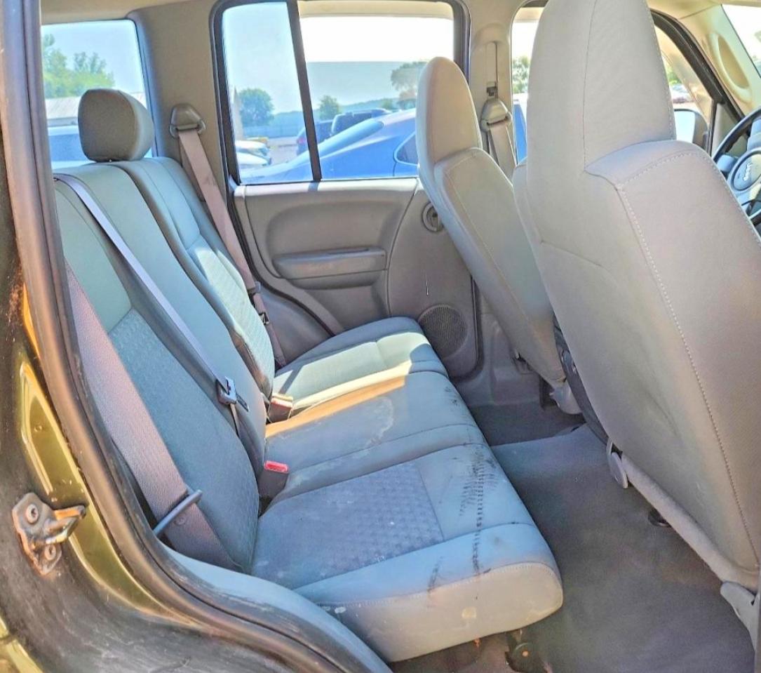 2006 Jeep Liberty Sport Green vin: 1J4GL48K56W259327