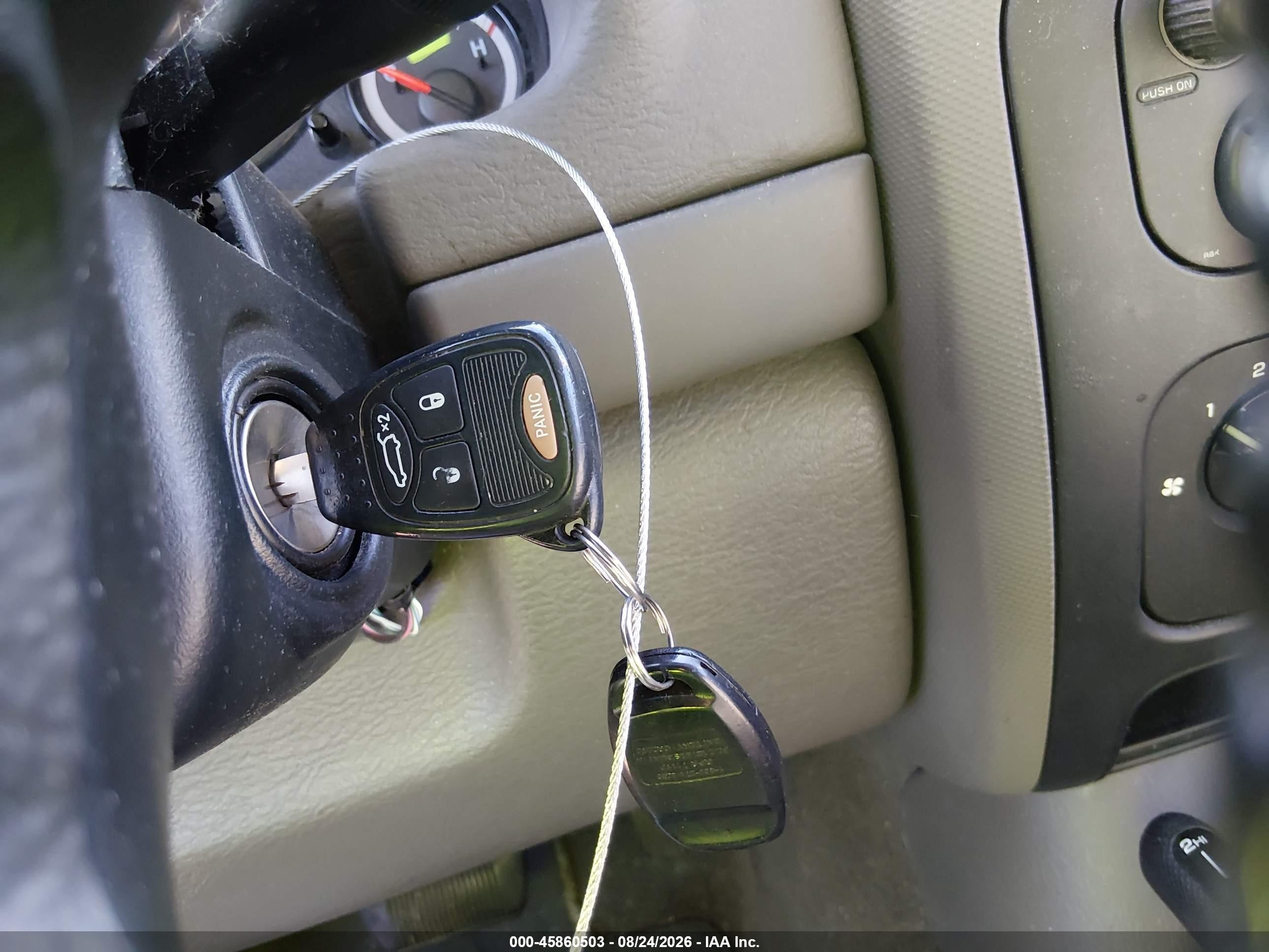 2007 Jeep Liberty Sport Белый vin: 1J4GL48K57W520831