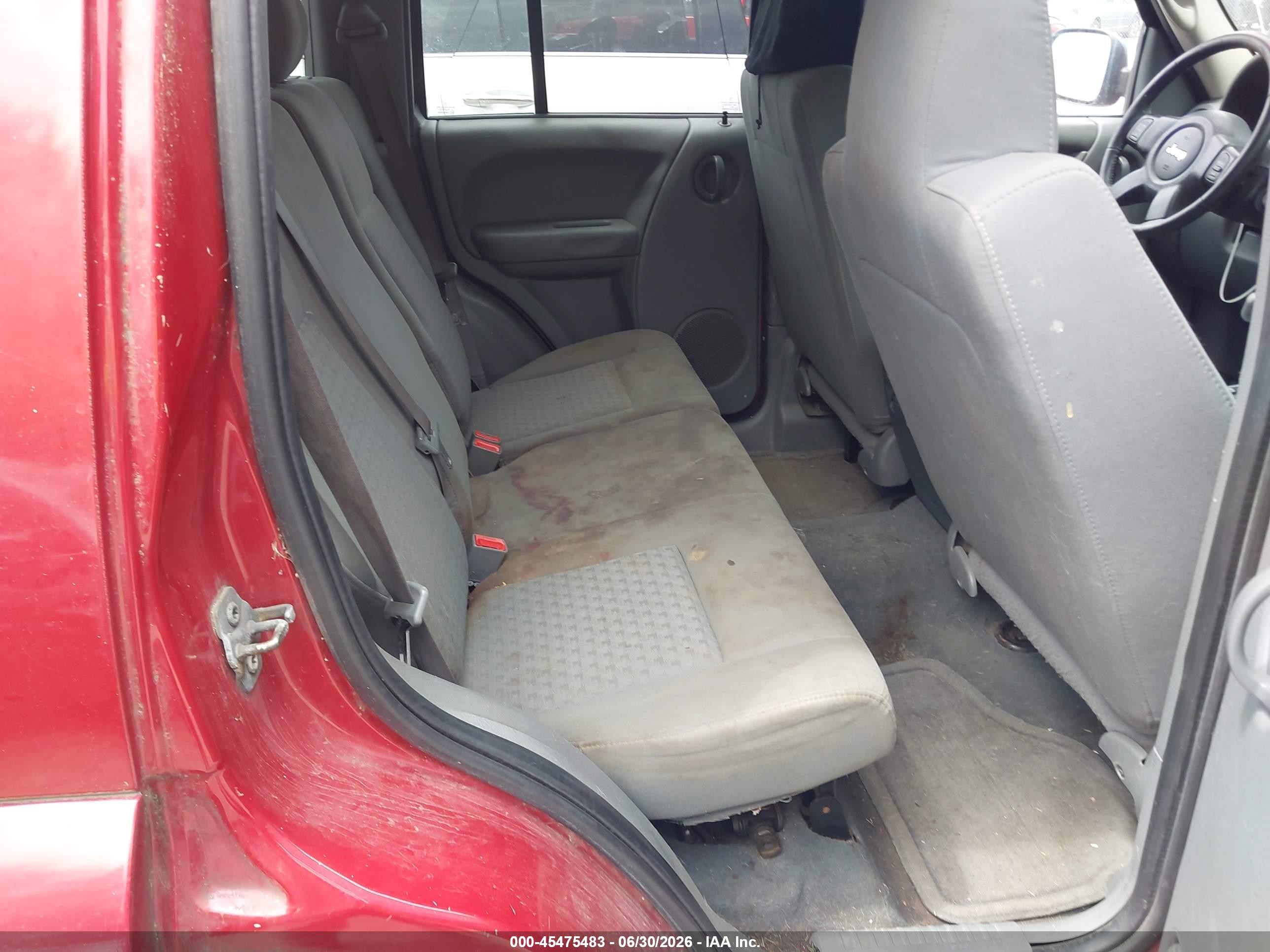 2007 Jeep Liberty Sport Red vin: 1J4GL48K57W696181