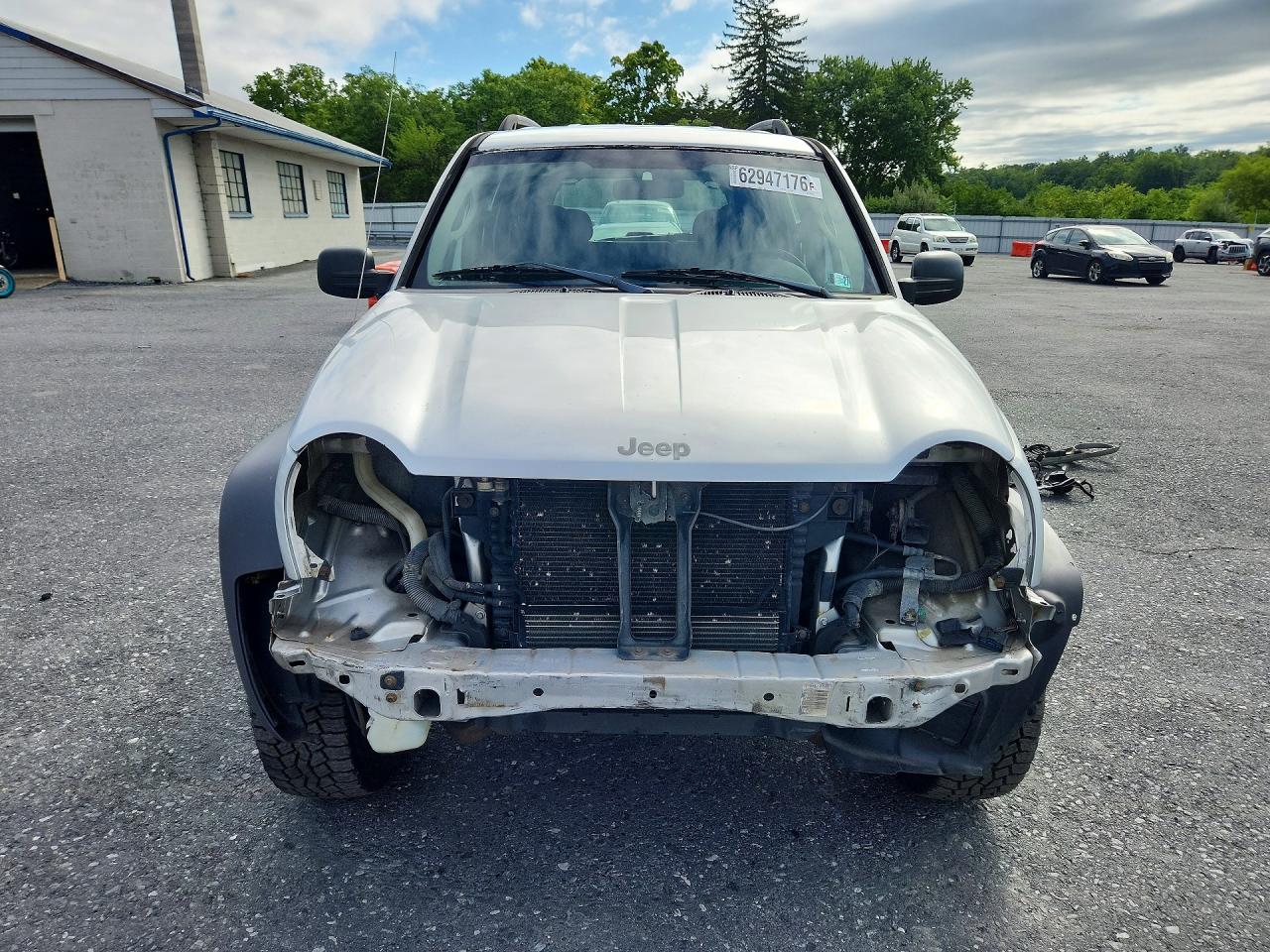 2004 Jeep Liberty Sport Silver vin: 1J4GL48K64W276442
