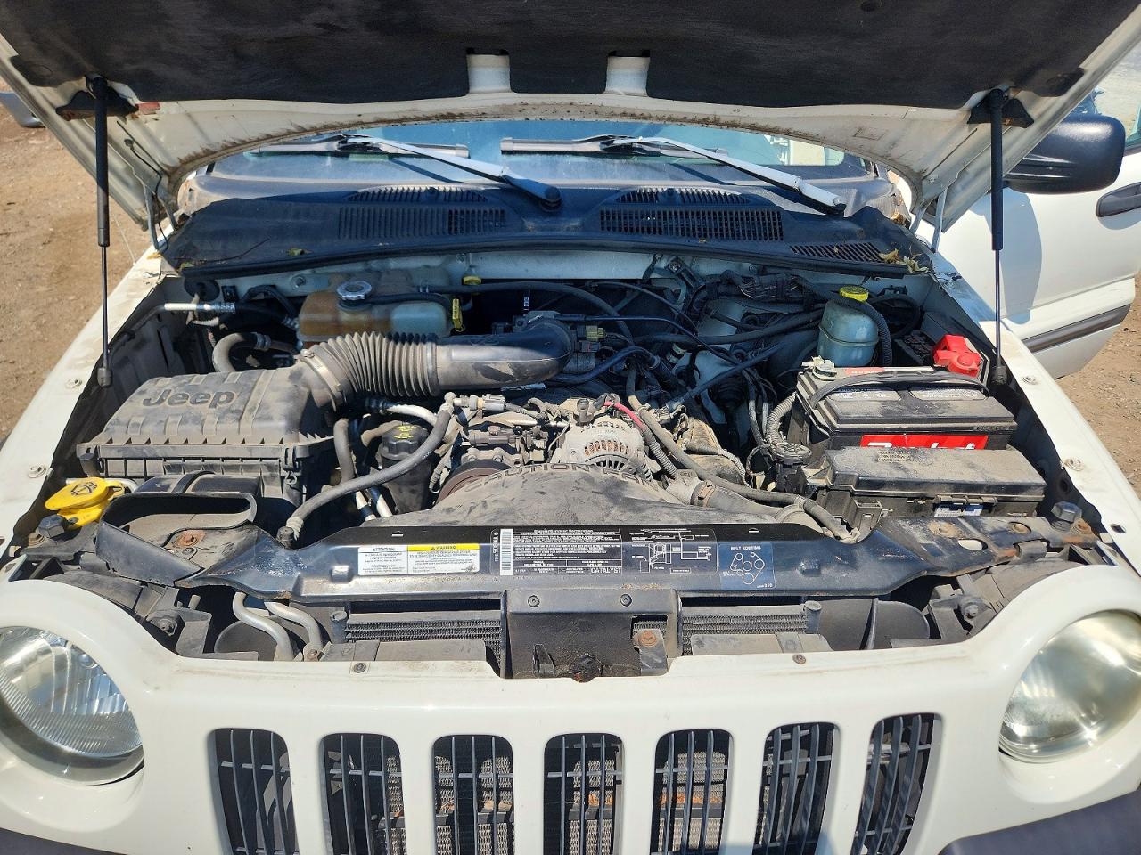 2004 Jeep Liberty Sport White vin: 1J4GL48K64W286193