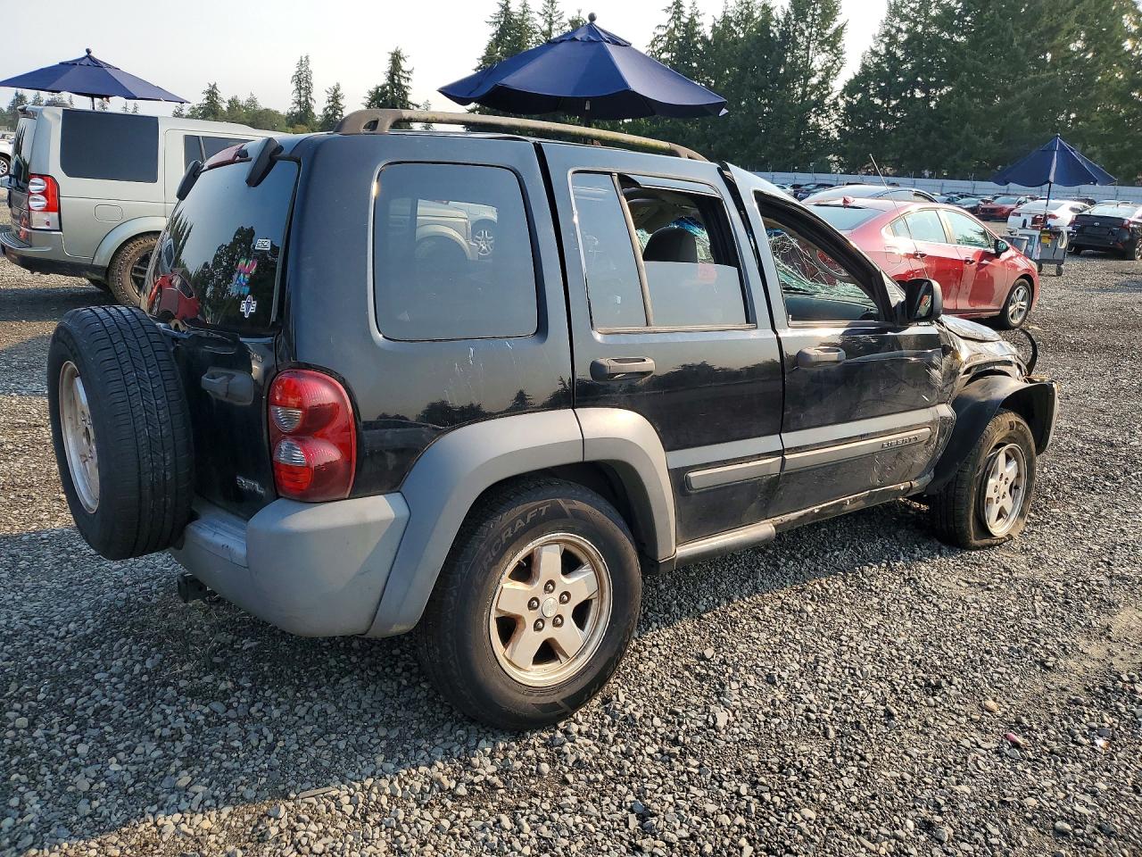 2005 Jeep Liberty Sport Черный vin: 1J4GL48K65W671755