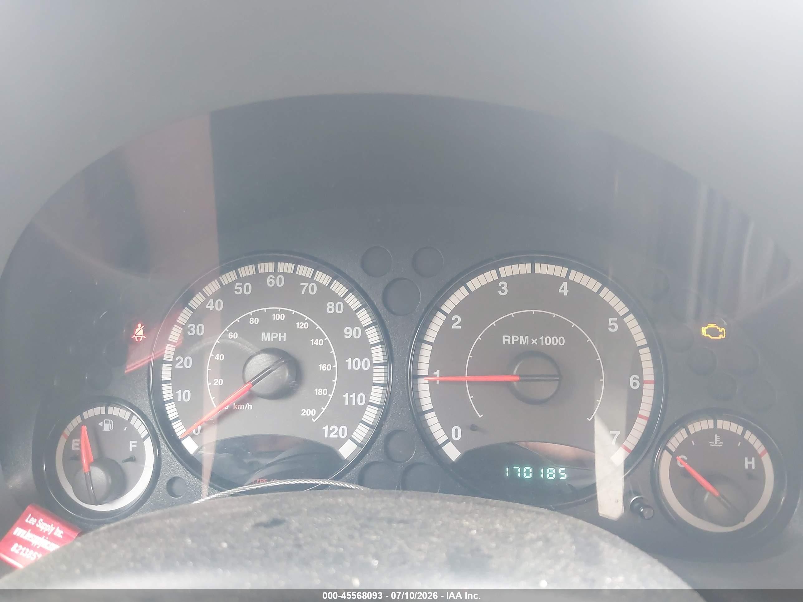 2005 Jeep Liberty Sport Red vin: 1J4GL48K65W677362