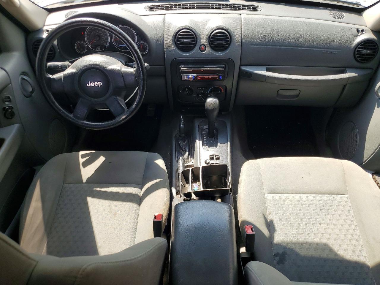 2005 Jeep Liberty Sport Серебряный vin: 1J4GL48K65W681086