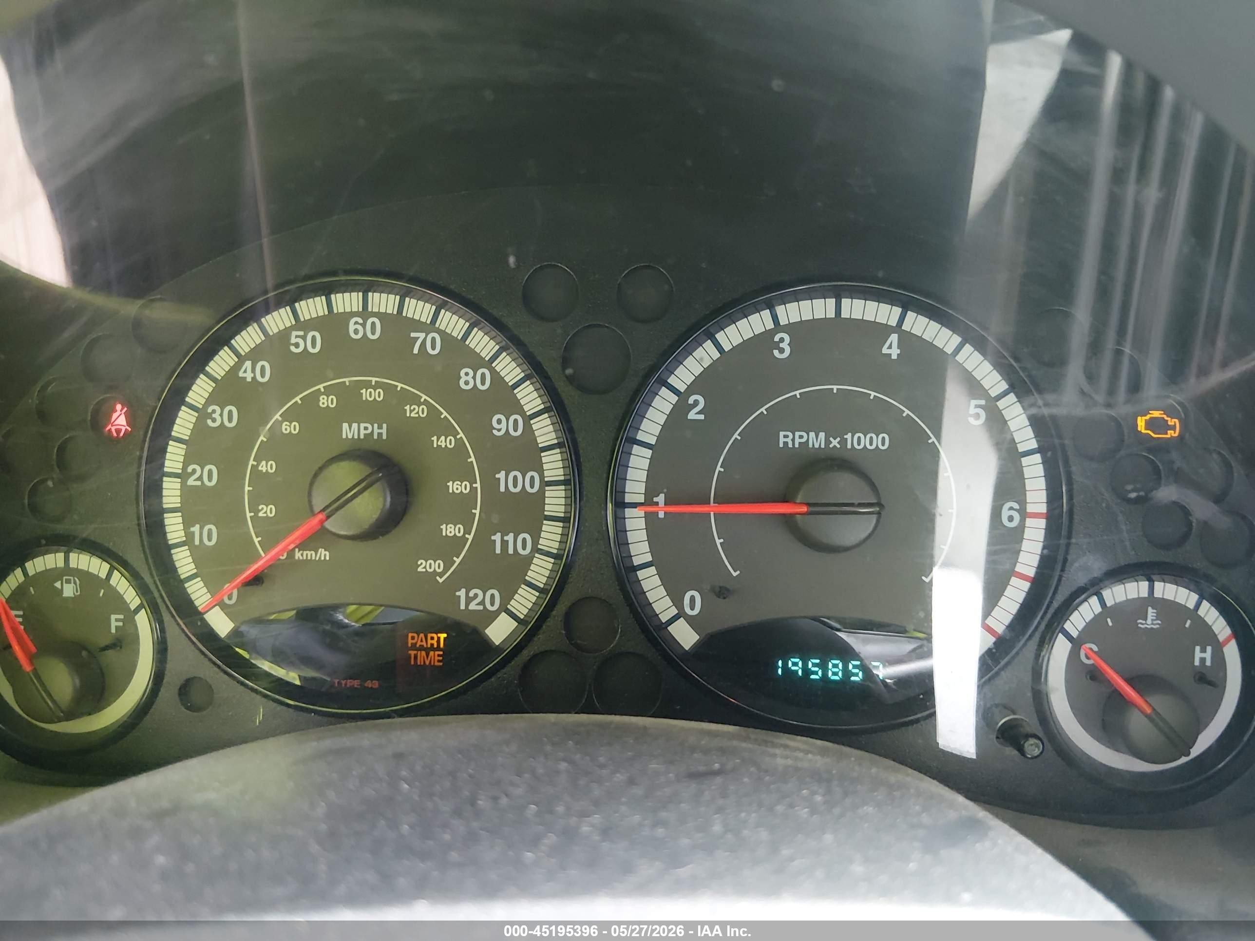 2005 Jeep Liberty Sport White vin: 1J4GL48K65W702485