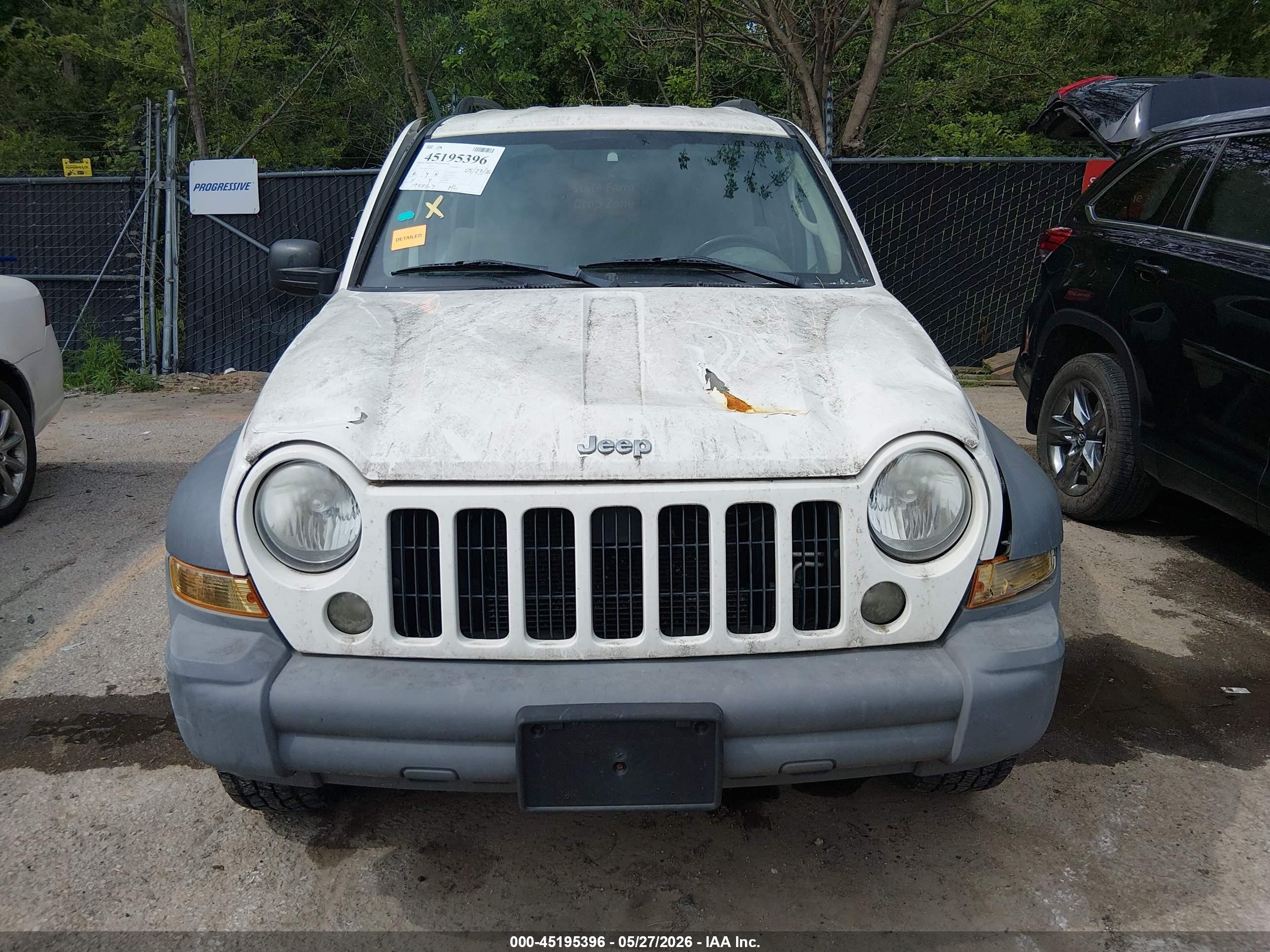 2005 Jeep Liberty Sport White vin: 1J4GL48K65W702485