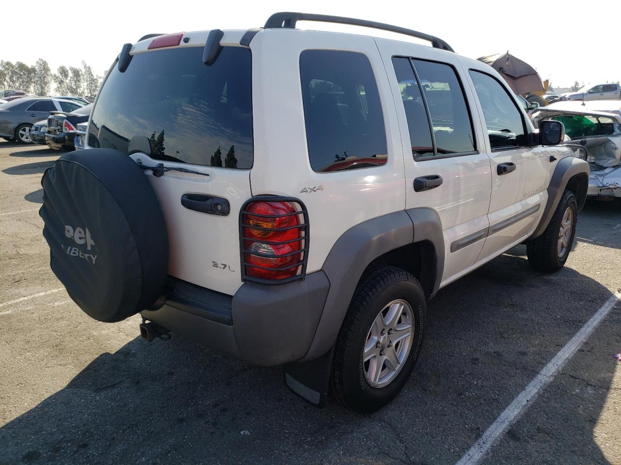 2002 Jeep Liberty Sport White vin: 1J4GL48K72W187153