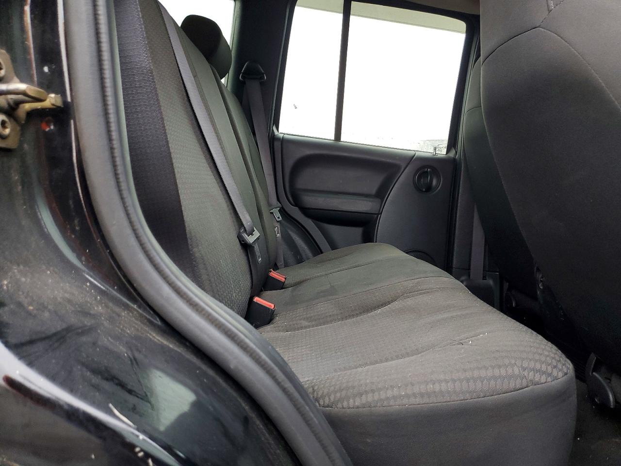 2003 Jeep Liberty Sport Черный vin: 1J4GL48K73W732396