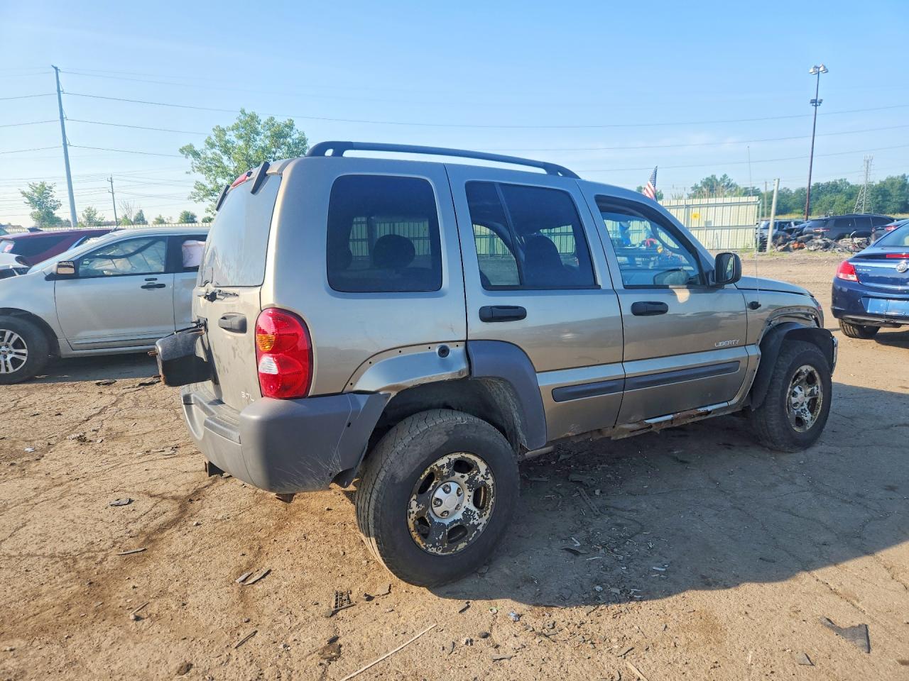 2004 Jeep Liberty Sport Tan vin: 1J4GL48K74W190279