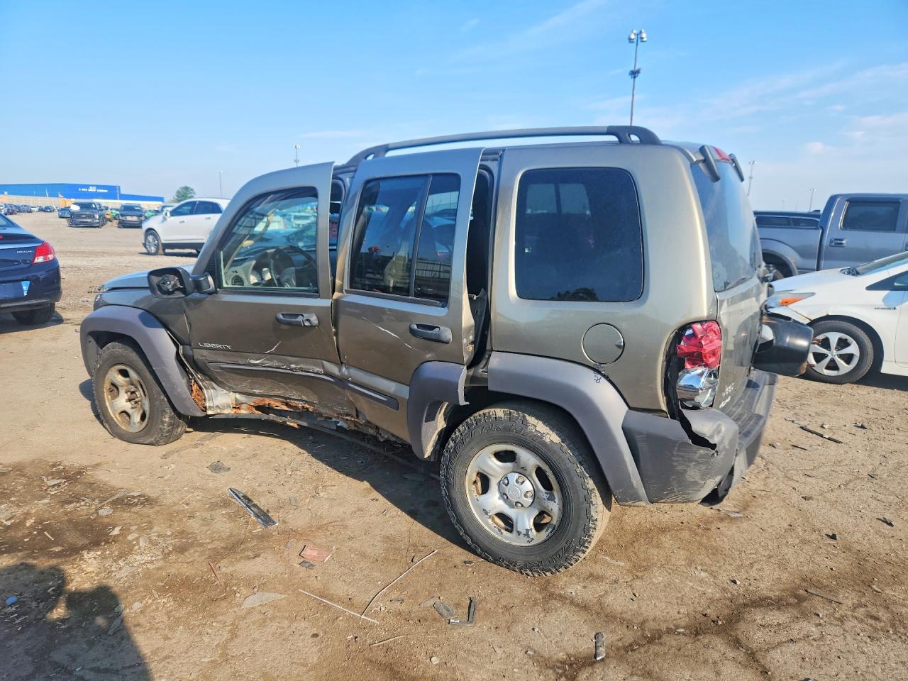 2004 Jeep Liberty Sport Tan vin: 1J4GL48K74W190279