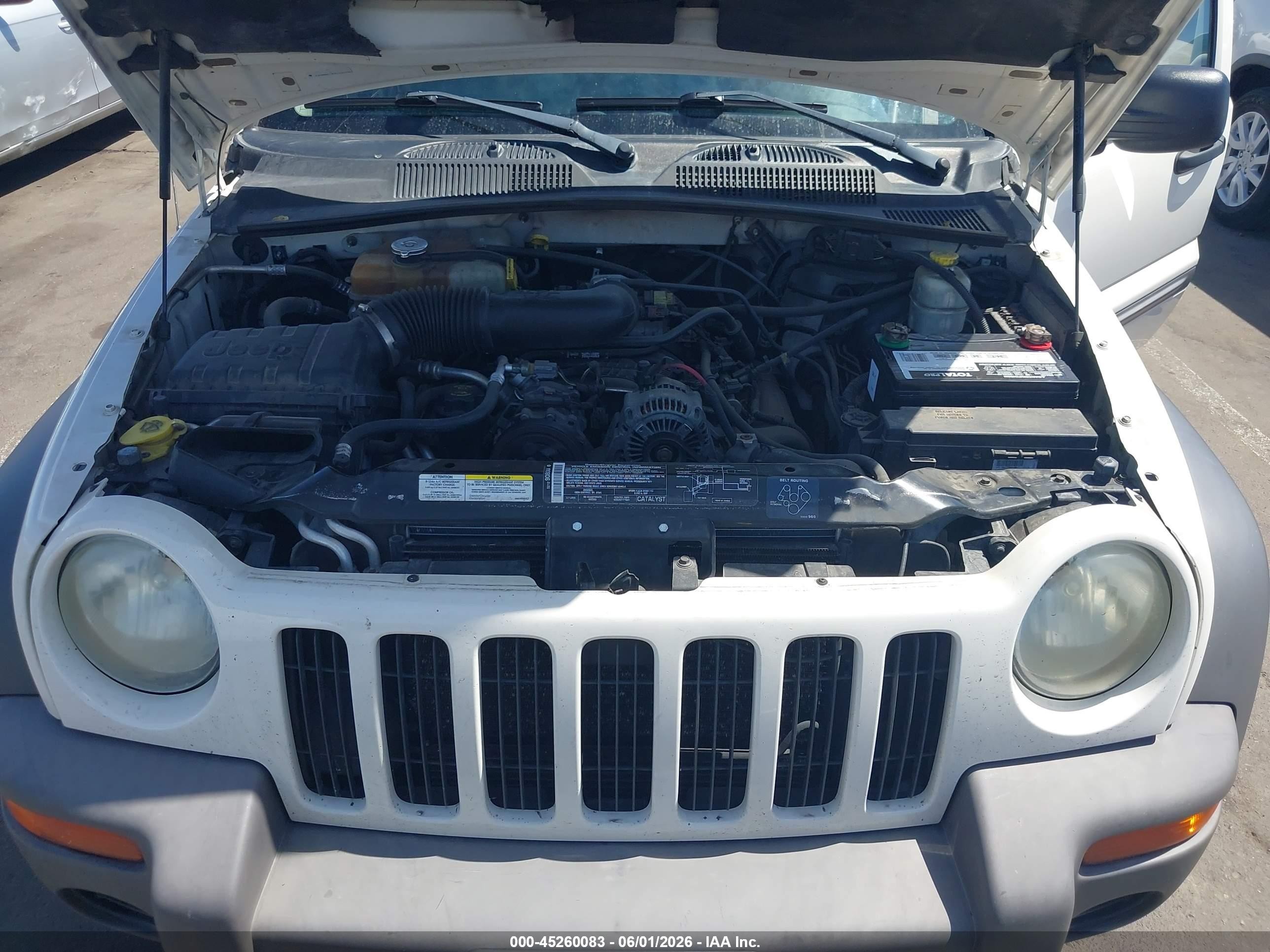 2004 Jeep Liberty Sport White vin: 1J4GL48K74W285022