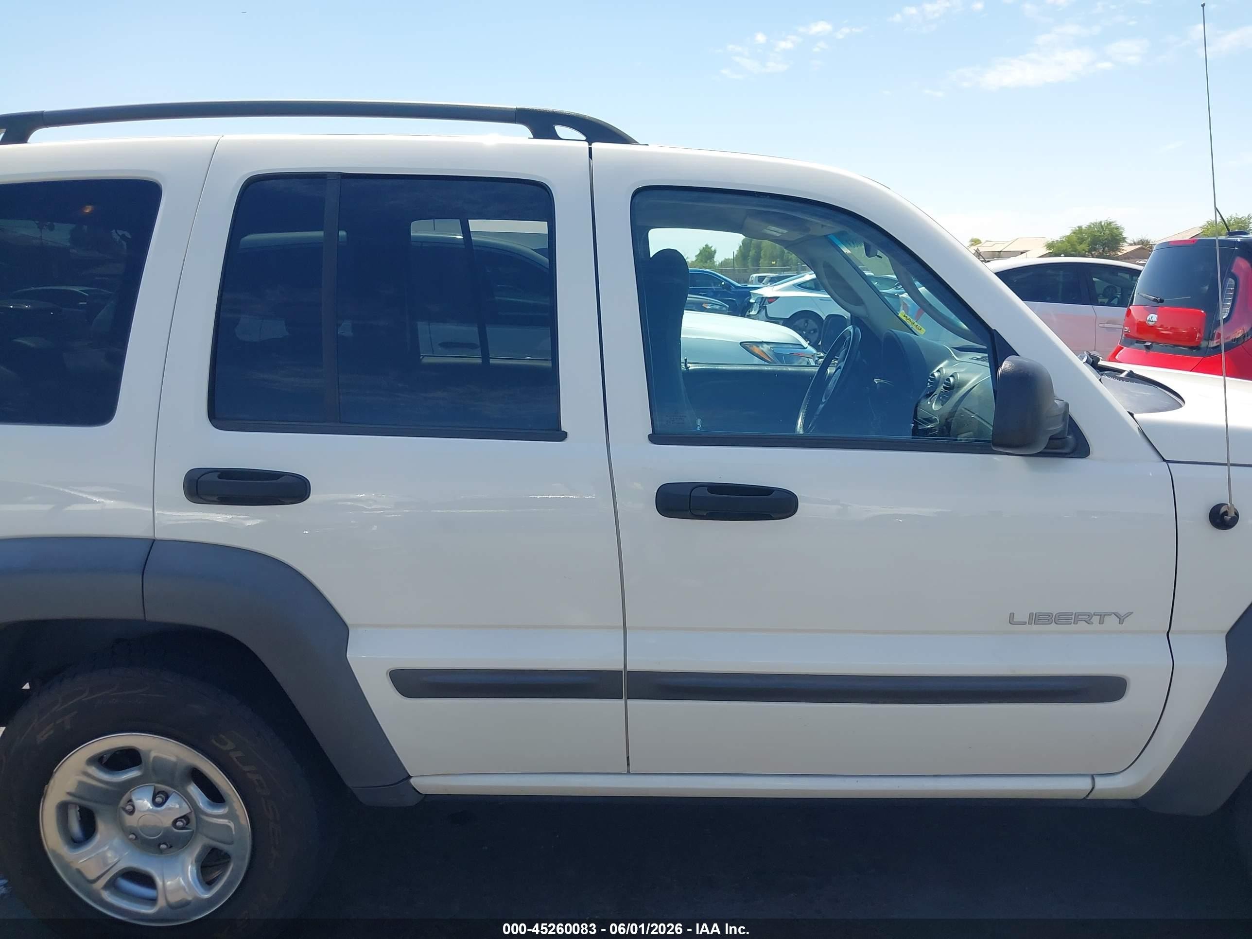 2004 Jeep Liberty Sport White vin: 1J4GL48K74W285022