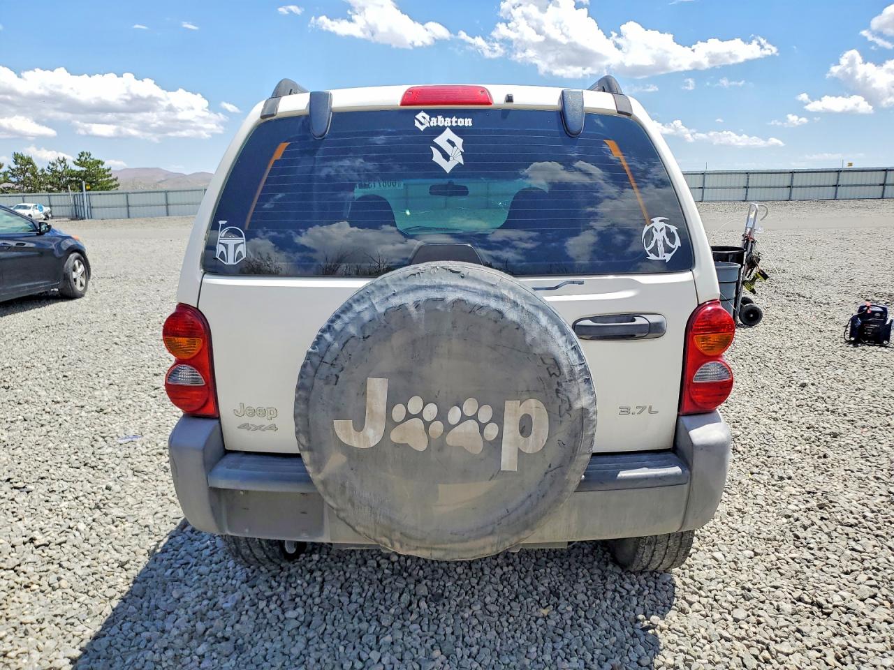 2004 Jeep Liberty Sport White vin: 1J4GL48K74W327608