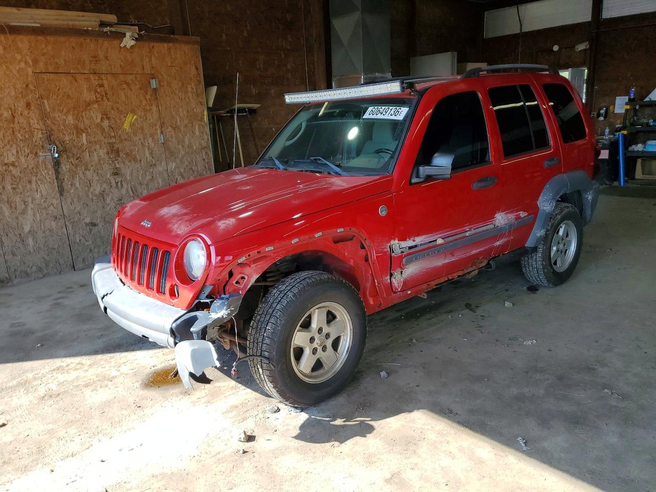2005 Jeep Liberty Sport Red vin: 1J4GL48K75W557733