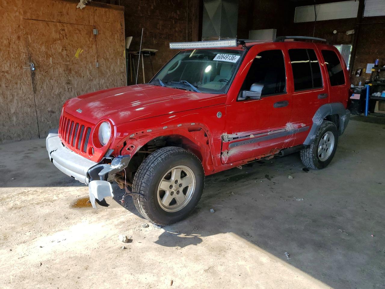 2005 Jeep Liberty Sport Red vin: 1J4GL48K75W557733