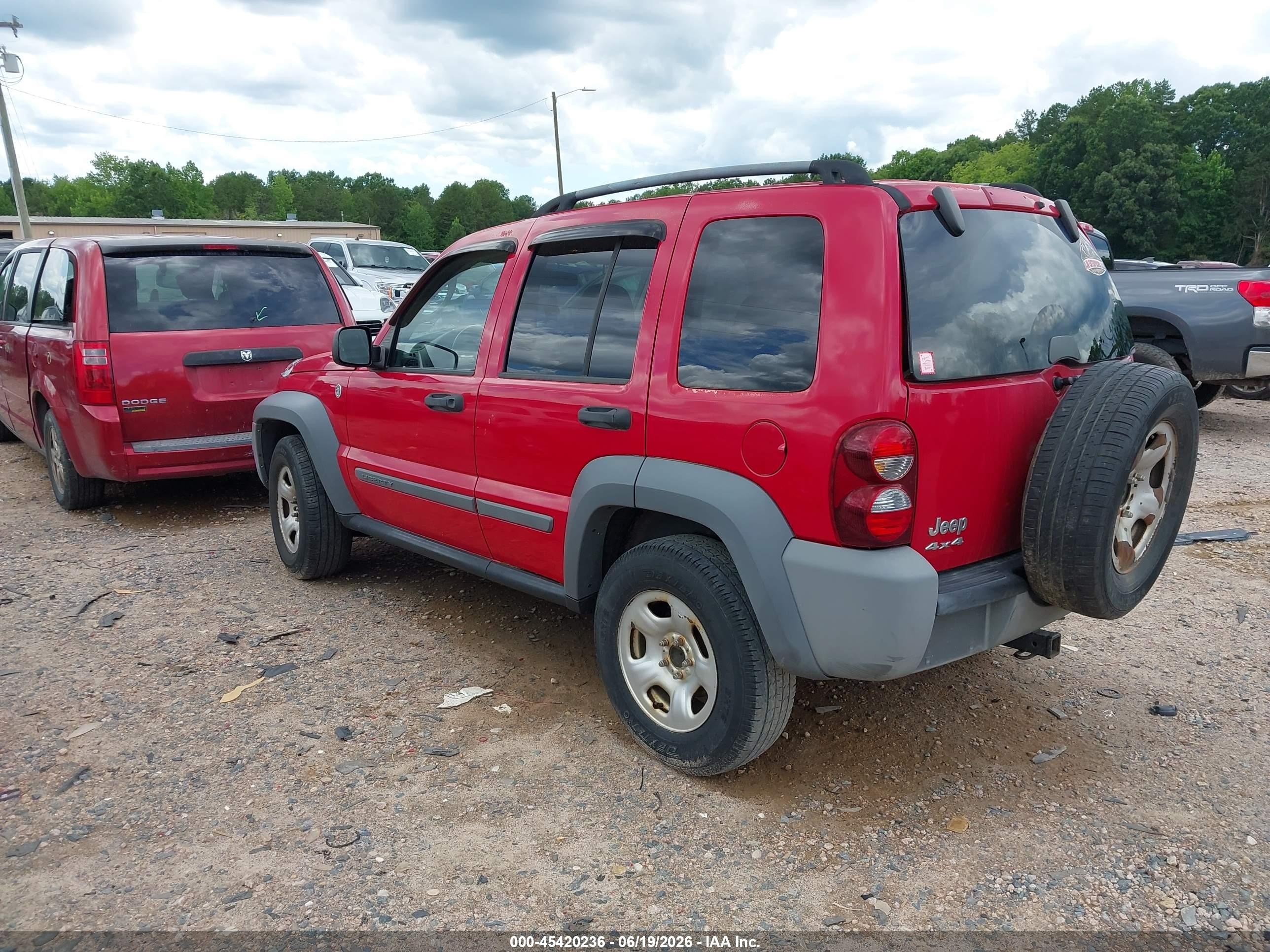 2005 Jeep Liberty Sport Red vin: 1J4GL48K75W619289