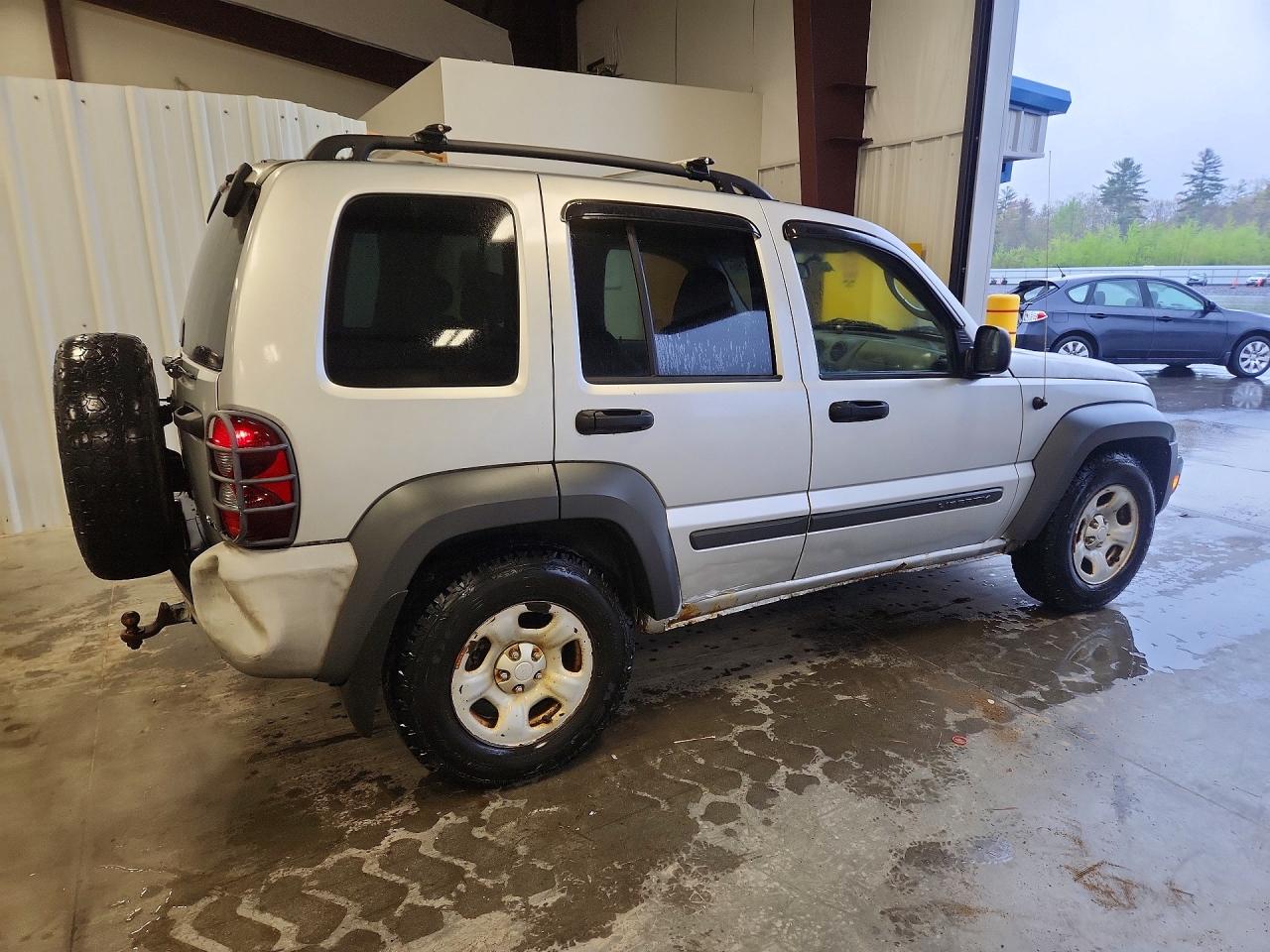 2007 Jeep Liberty Sport Silver vin: 1J4GL48K77W510432