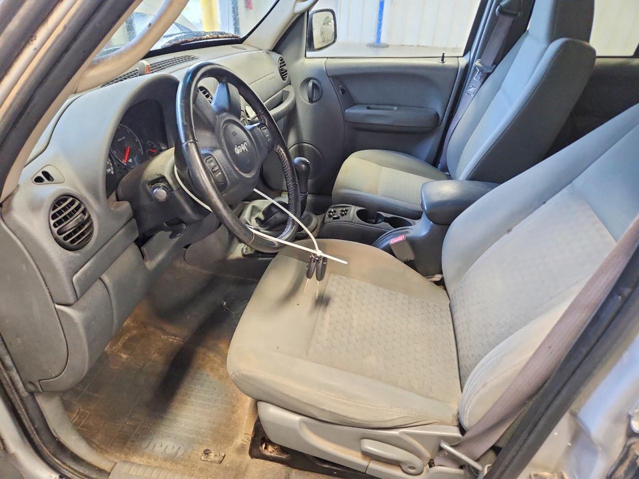2007 Jeep Liberty Sport Silver vin: 1J4GL48K77W510432