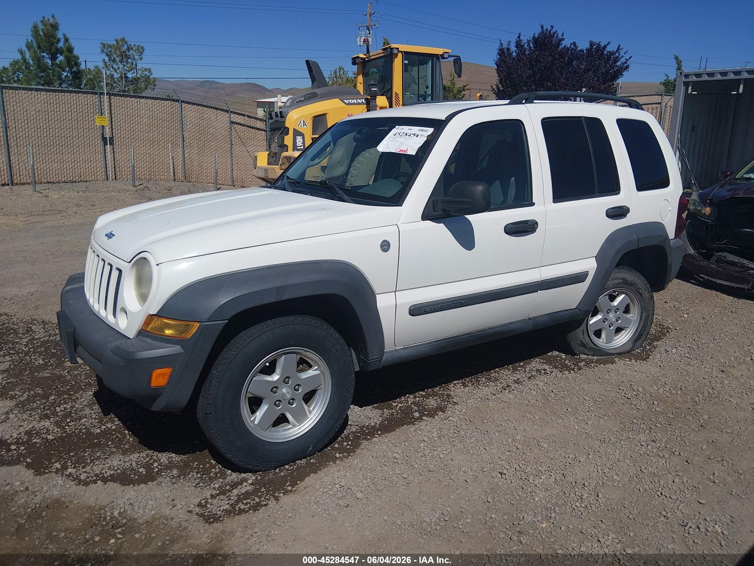 2007 Jeep Liberty Sport White vin: 1J4GL48K77W721260